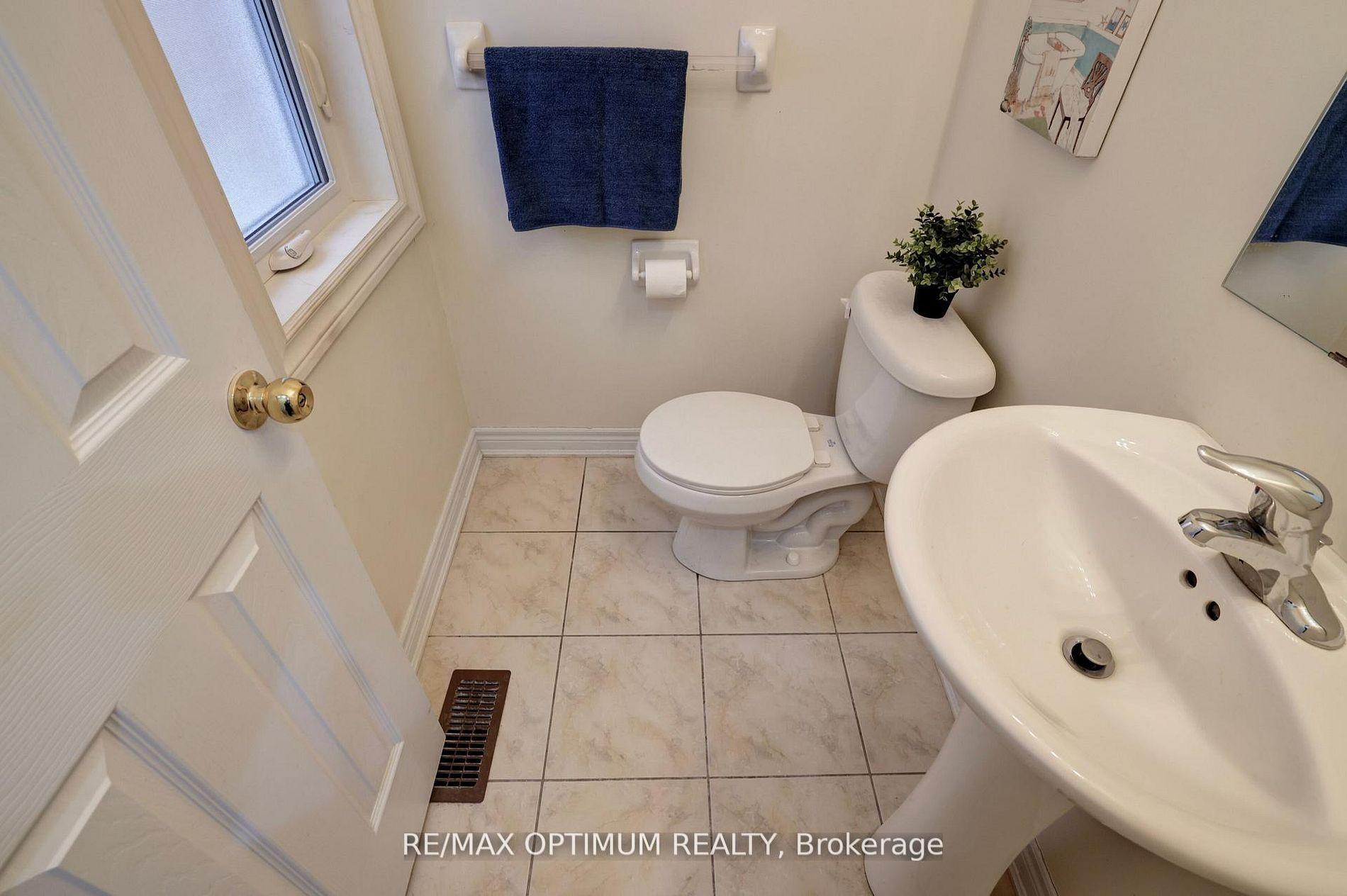 Photo 18 of 21 Saint Eugene Street, Brampton, Bram West — HOMEH