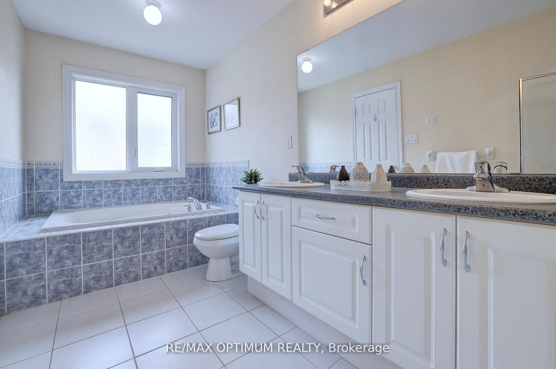 Photo 23 of 21 Saint Eugene Street, Brampton, Bram West — HOMEH