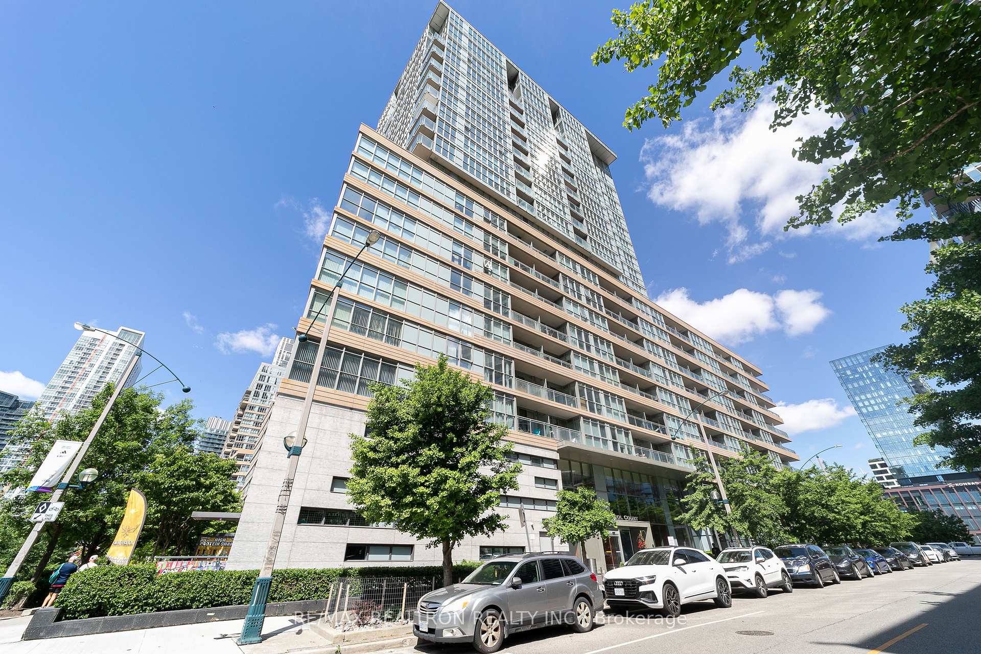 Photo 2 of Unit 711, 10 Capreol Court, Toronto, Waterfront Communities — HOMEH
