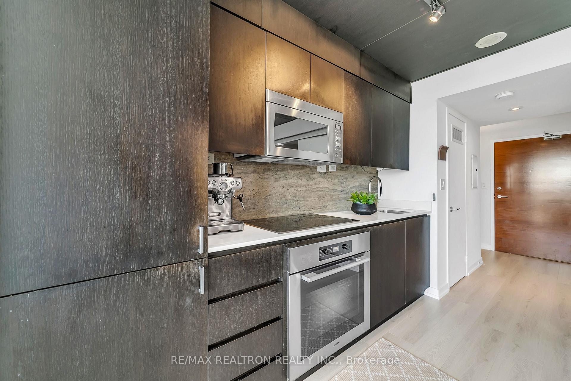 Photo 32 of Unit 711, 10 Capreol Court, Toronto, Waterfront Communities — HOMEH