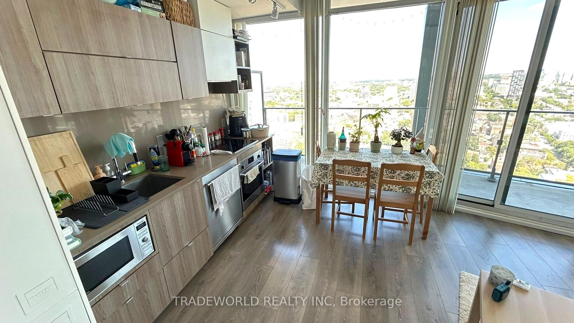 Photo 3 of Unit 3305, 125 Peter Street, Toronto, Waterfront Communities — HOMEH