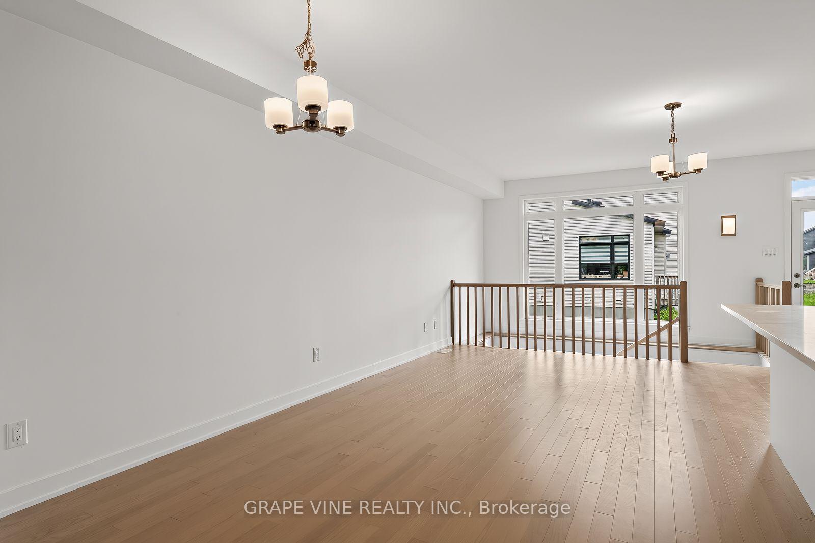 Photo 8 of 239 Monticello Avenue, Ottawa, Kanata - Emerald Meadows/Trailwest — HOMEH