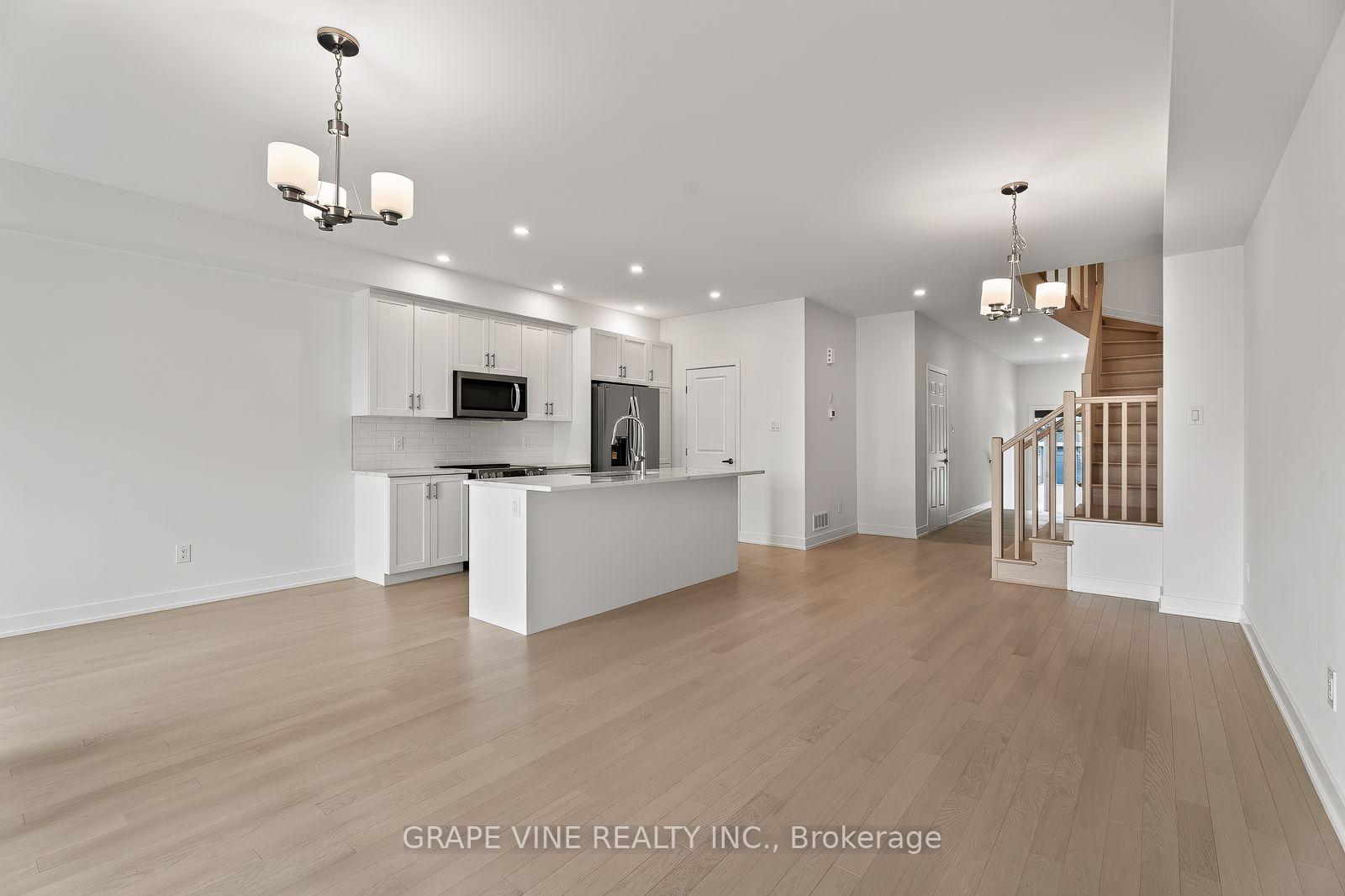 Photo 12 of 239 Monticello Avenue, Ottawa, Kanata - Emerald Meadows/Trailwest — HOMEH