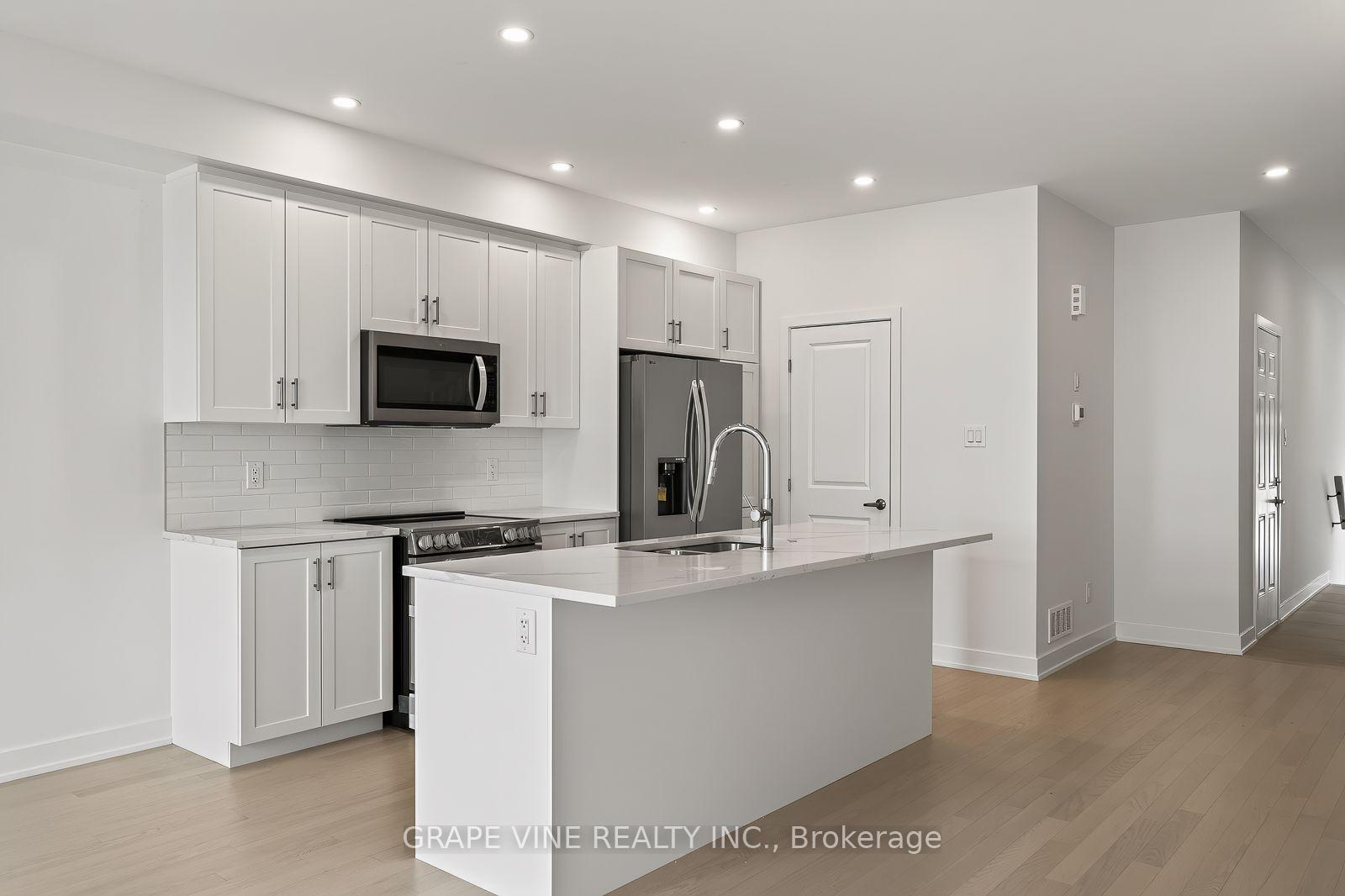 Photo 13 of 239 Monticello Avenue, Ottawa, Kanata - Emerald Meadows/Trailwest — HOMEH
