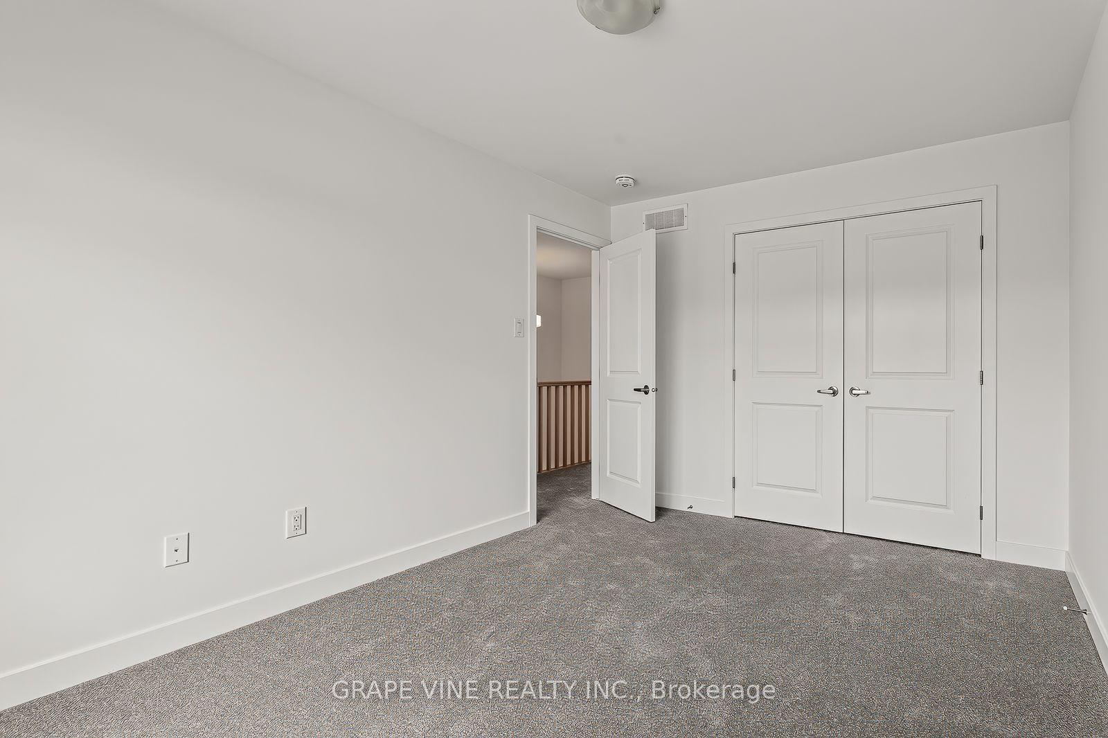 Photo 23 of 239 Monticello Avenue, Ottawa, Kanata - Emerald Meadows/Trailwest — HOMEH