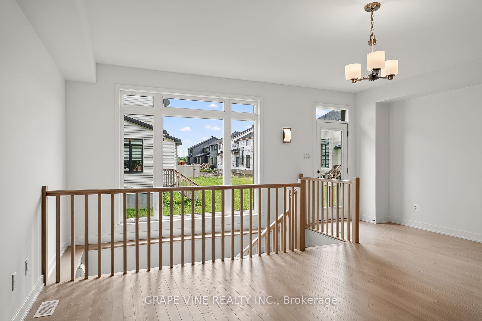 Photo 28 of 239 Monticello Avenue, Ottawa, Kanata - Emerald Meadows/Trailwest — HOMEH