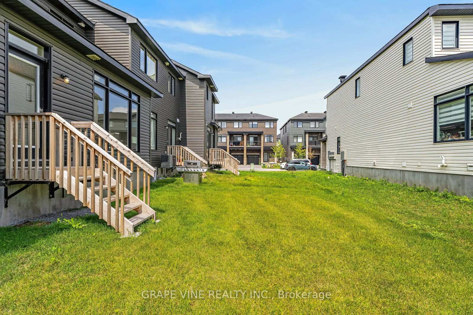 Photo 37 of 239 Monticello Avenue, Ottawa, Kanata - Emerald Meadows/Trailwest — HOMEH