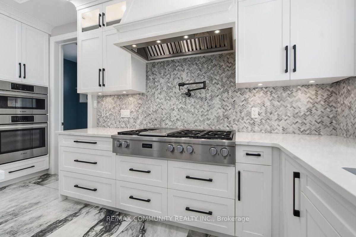 Photo 14 of 451 Warner Terrace, London, North R — HOMEH