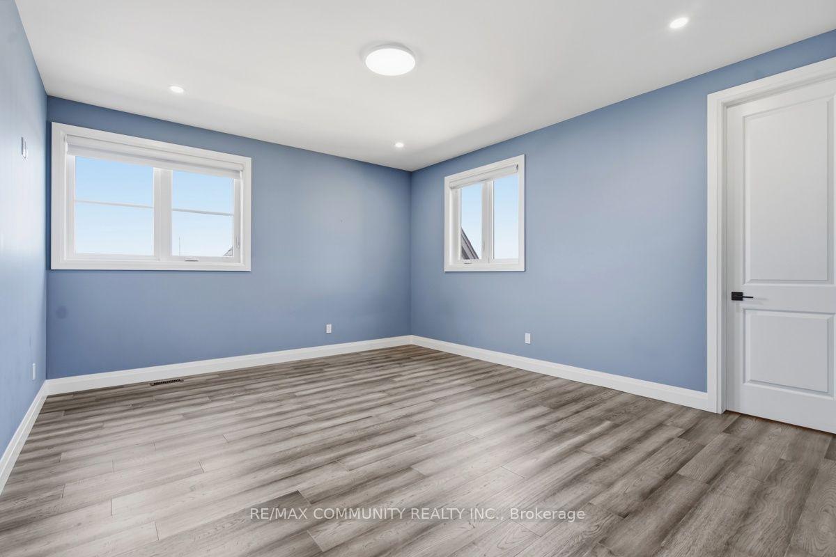 Photo 31 of 451 Warner Terrace, London, North R — HOMEH