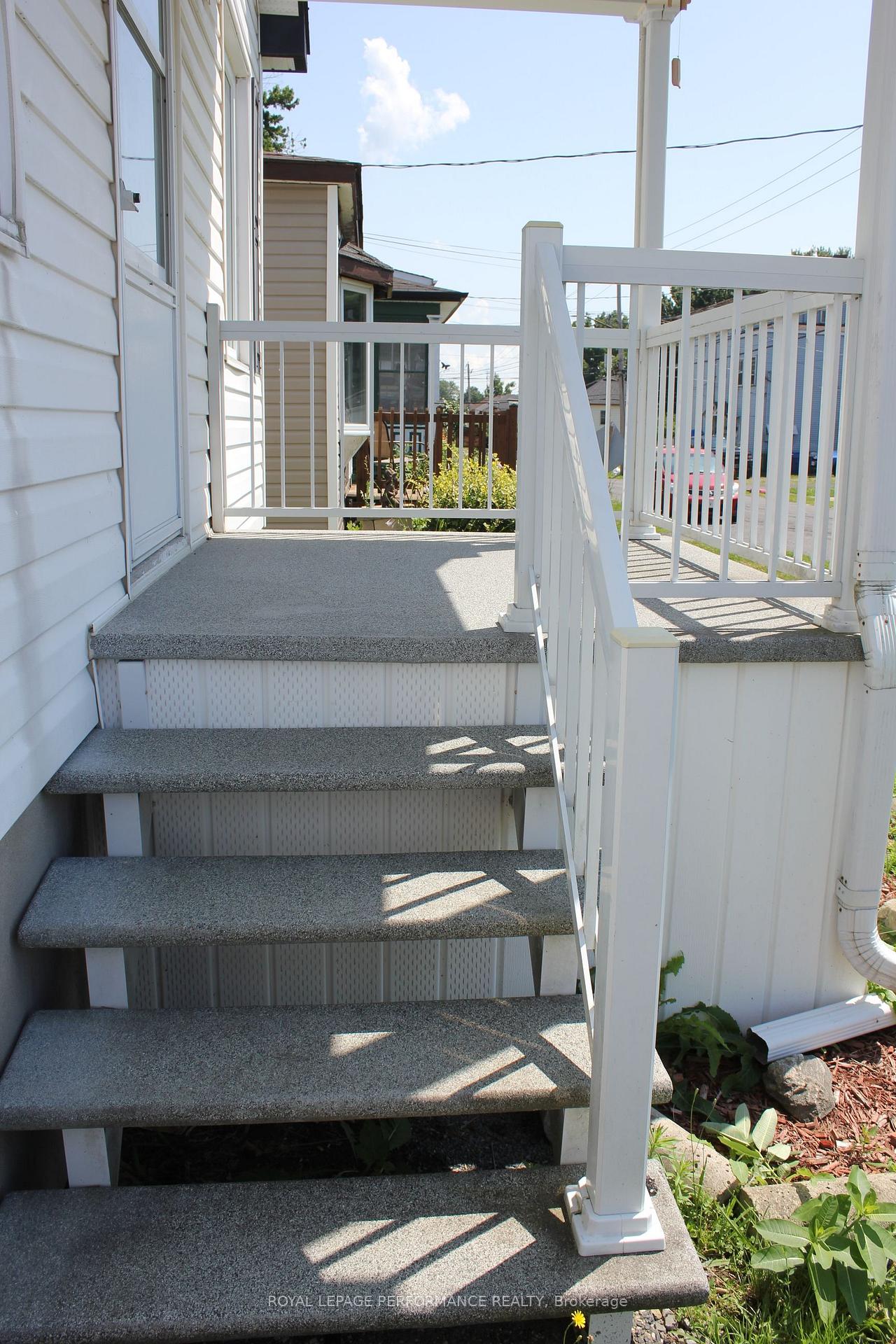 Photo 3 of 523 Bedford Street, Cornwall, Cornwall — HOMEH