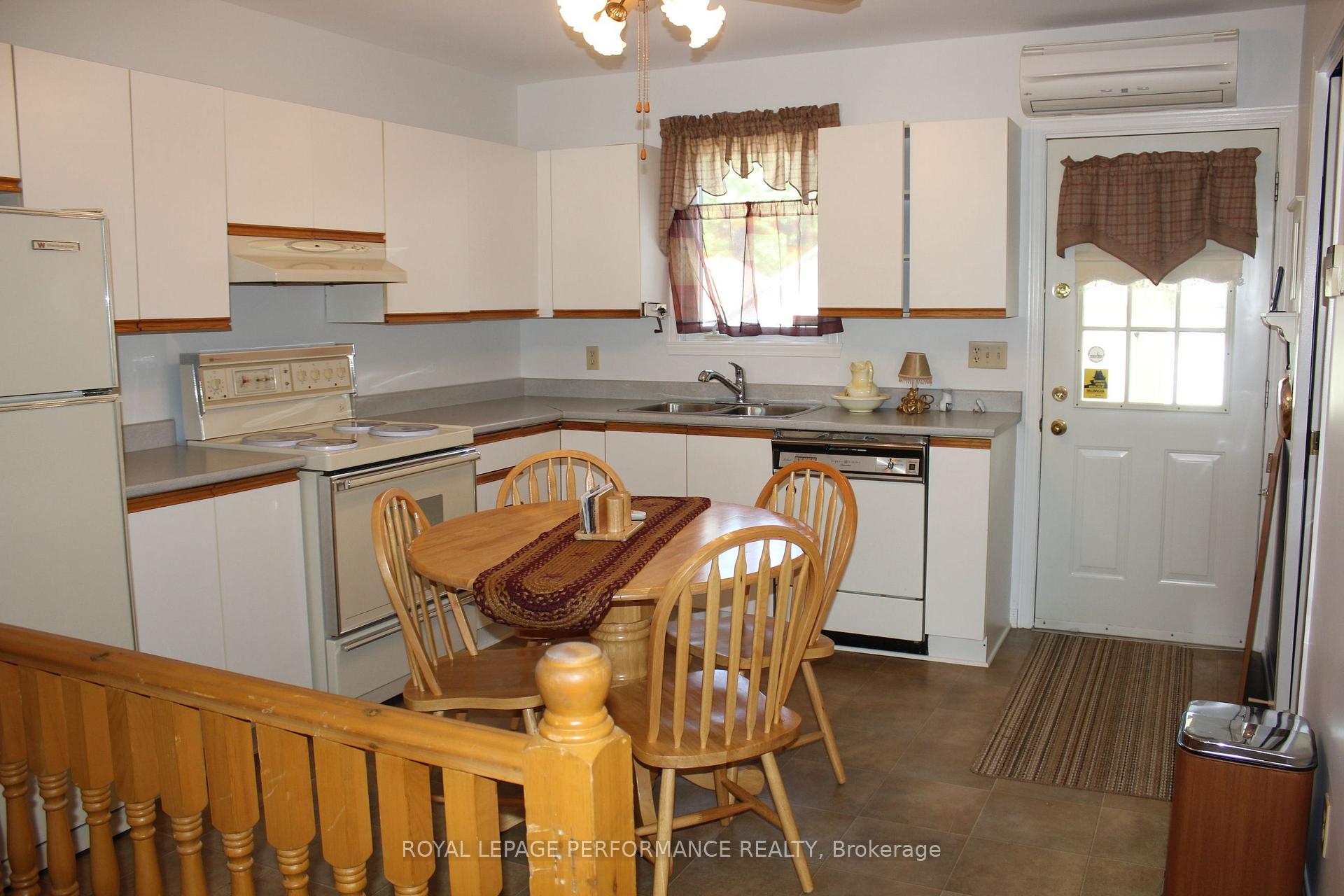 Photo 11 of 523 Bedford Street, Cornwall, Cornwall — HOMEH