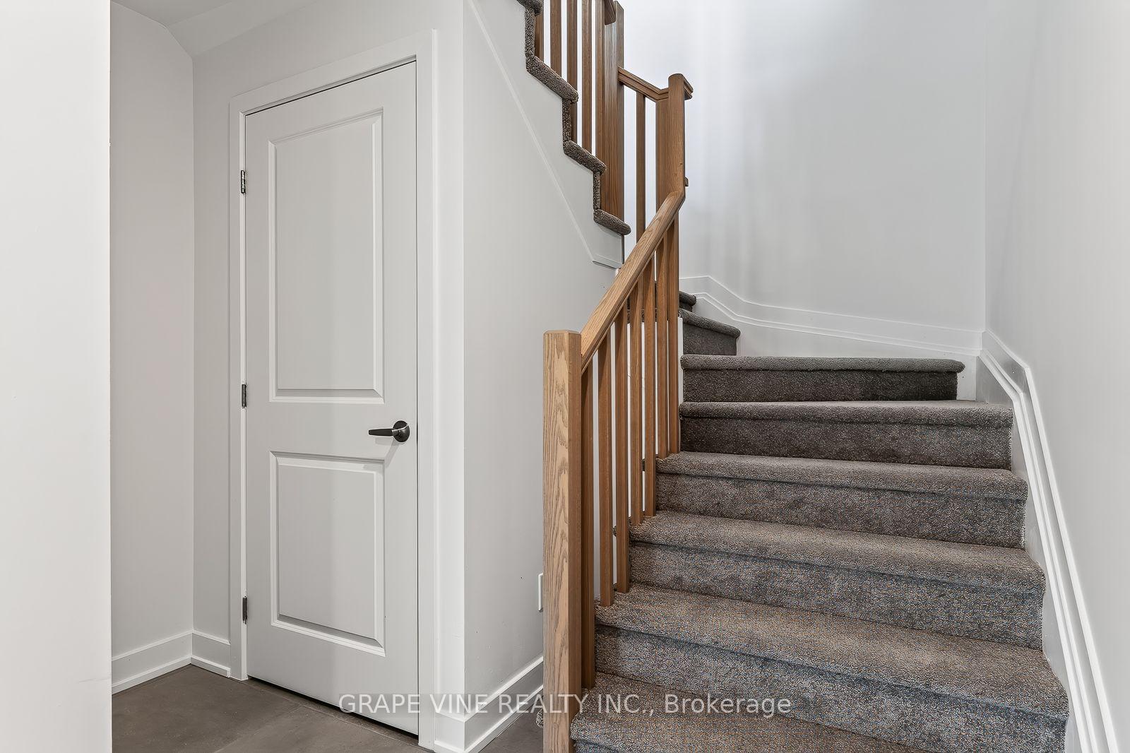 Photo 7 of 582 Arbia Ridge, Ottawa, Kanata - Emerald Meadows/Trailwest — HOMEH