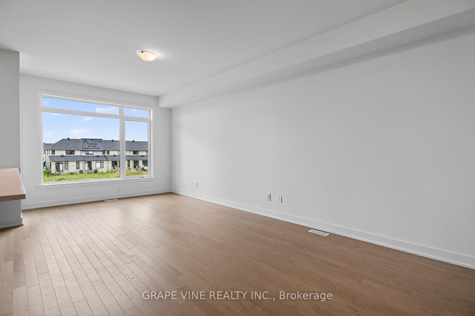 Photo 11 of 582 Arbia Ridge, Ottawa, Kanata - Emerald Meadows/Trailwest — HOMEH