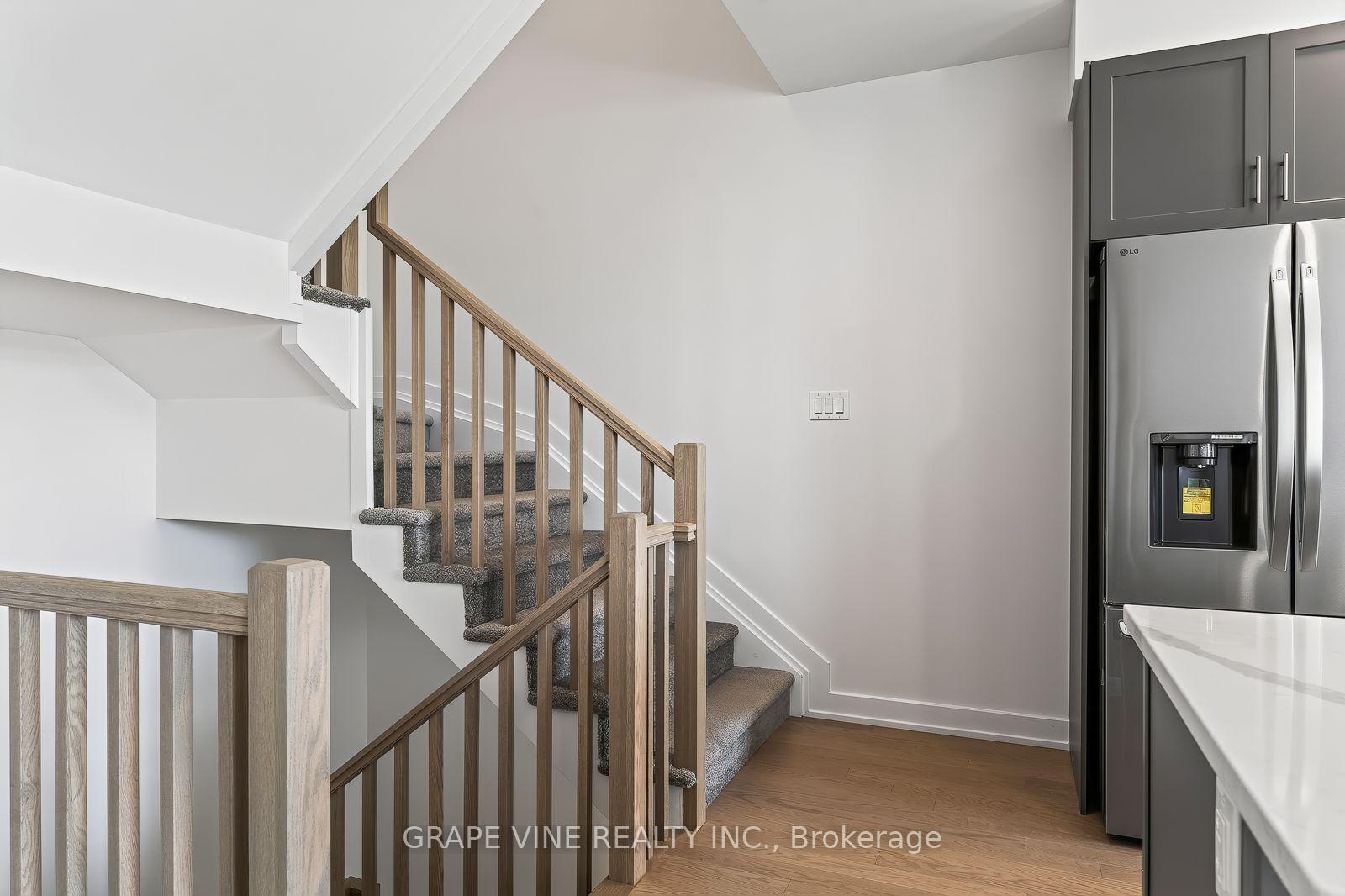 Photo 21 of 582 Arbia Ridge, Ottawa, Kanata - Emerald Meadows/Trailwest — HOMEH
