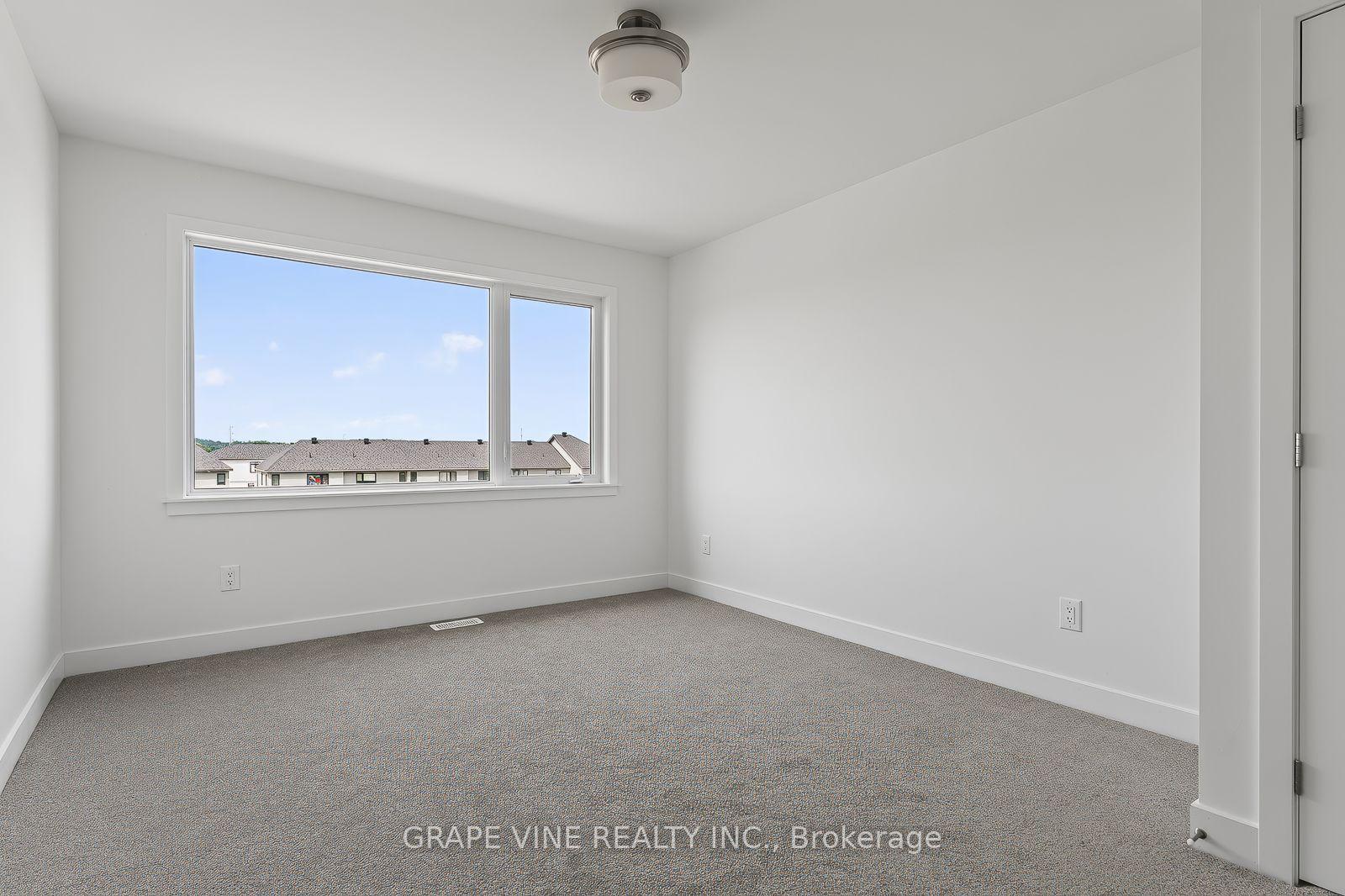 Photo 23 of 582 Arbia Ridge, Ottawa, Kanata - Emerald Meadows/Trailwest — HOMEH