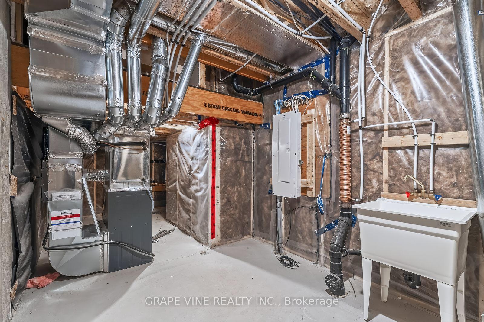 Photo 31 of 582 Arbia Ridge, Ottawa, Kanata - Emerald Meadows/Trailwest — HOMEH
