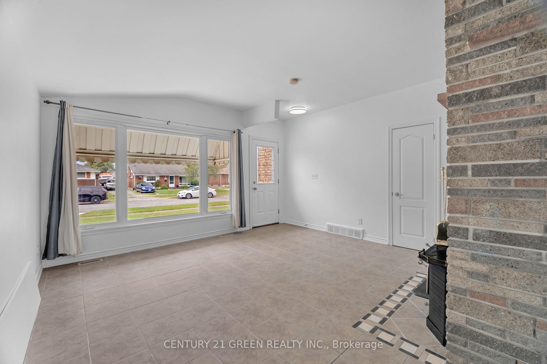 Photo 6 of 7340 Wilson Crescent, Niagara Falls, Oldfield — HOMEH