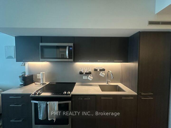 Photo 4 of Unit 709, 30 Baseball Place, Toronto, South Riverdale — HOMEH