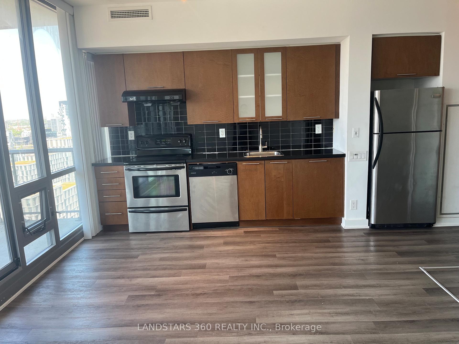 Photo 4 of Unit 2201, 33 Mill Street, Toronto, Waterfront Communities — HOMEH