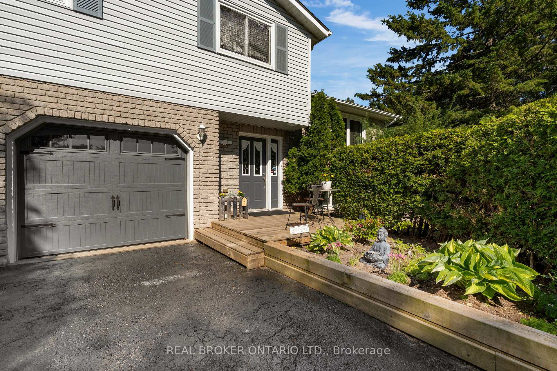 Photo 1 of 215 Mary Anne Drive, Barrie, Painswick North — HOMEH