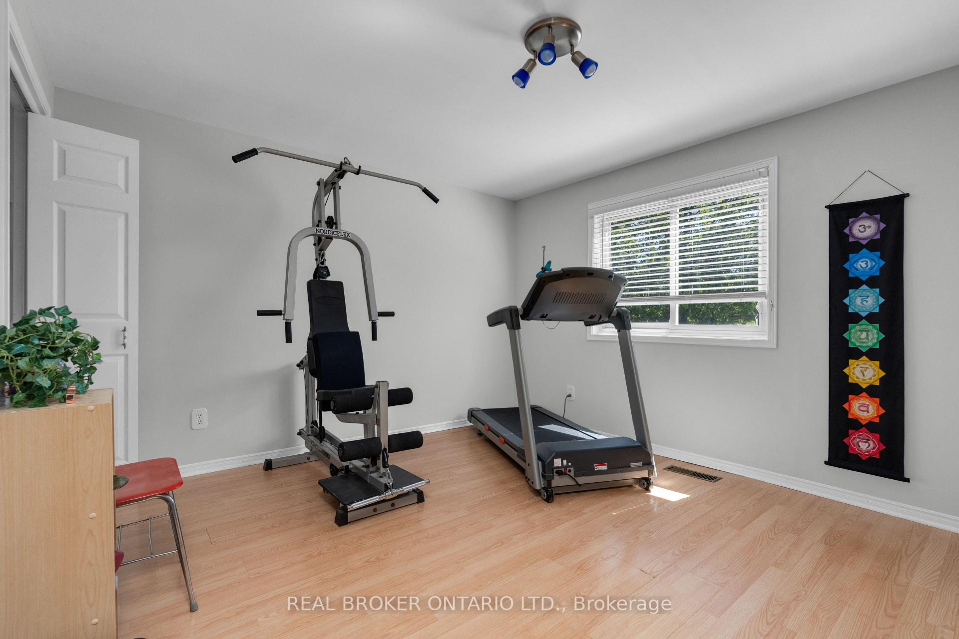 Photo 39 of 215 Mary Anne Drive, Barrie, Painswick North — HOMEH