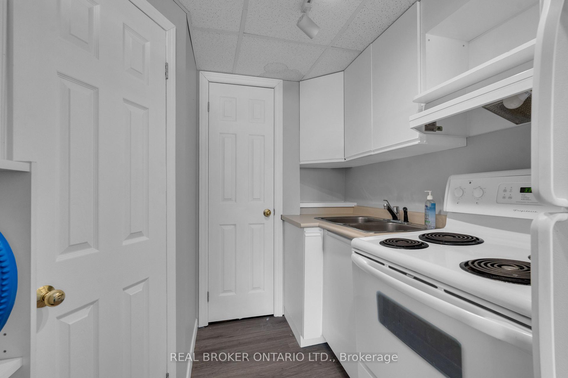 Photo 46 of 215 Mary Anne Drive, Barrie, Painswick North — HOMEH