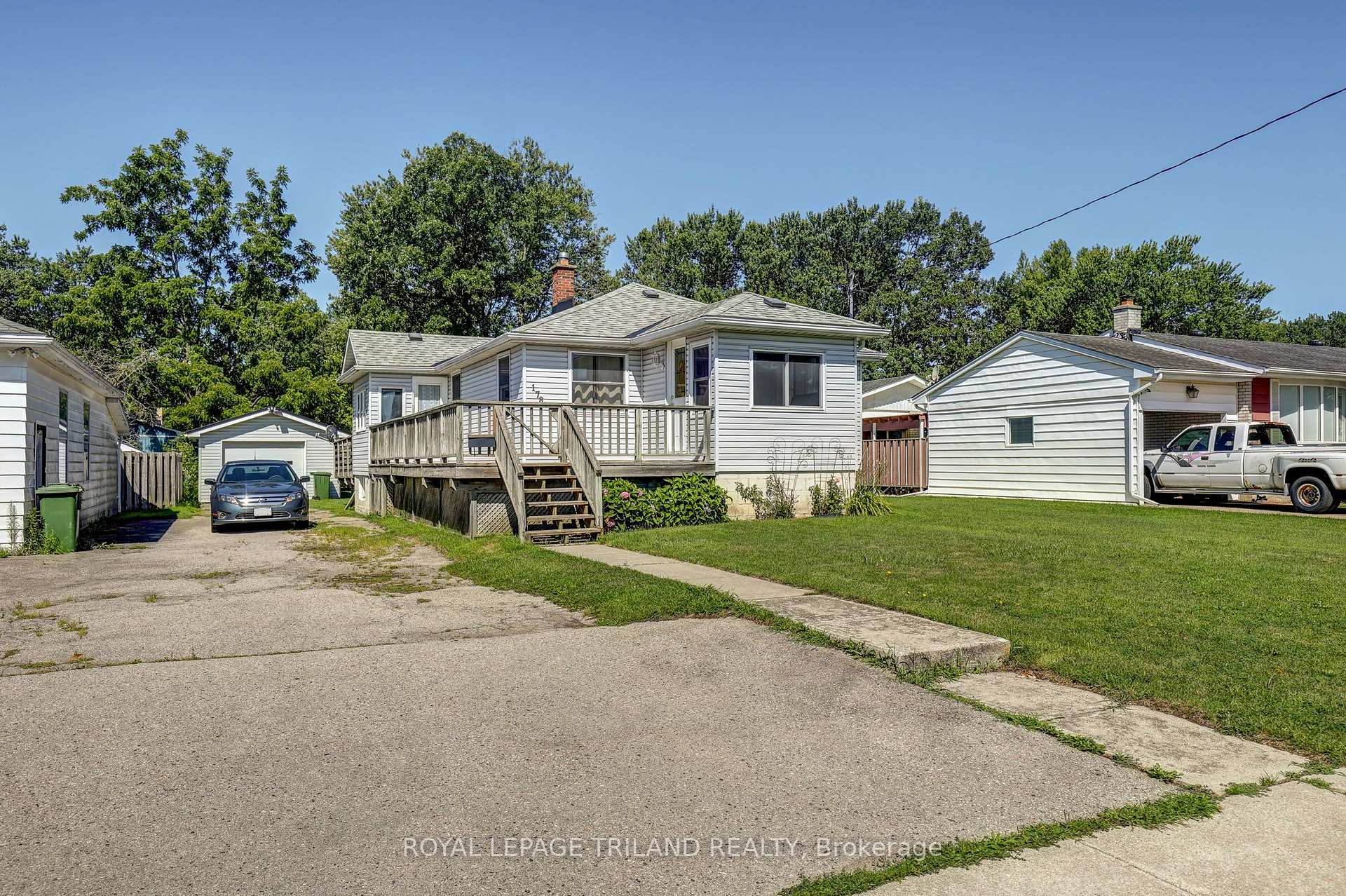 Photo 3 of 178 Balaclava Street, St. Thomas — HOMEH