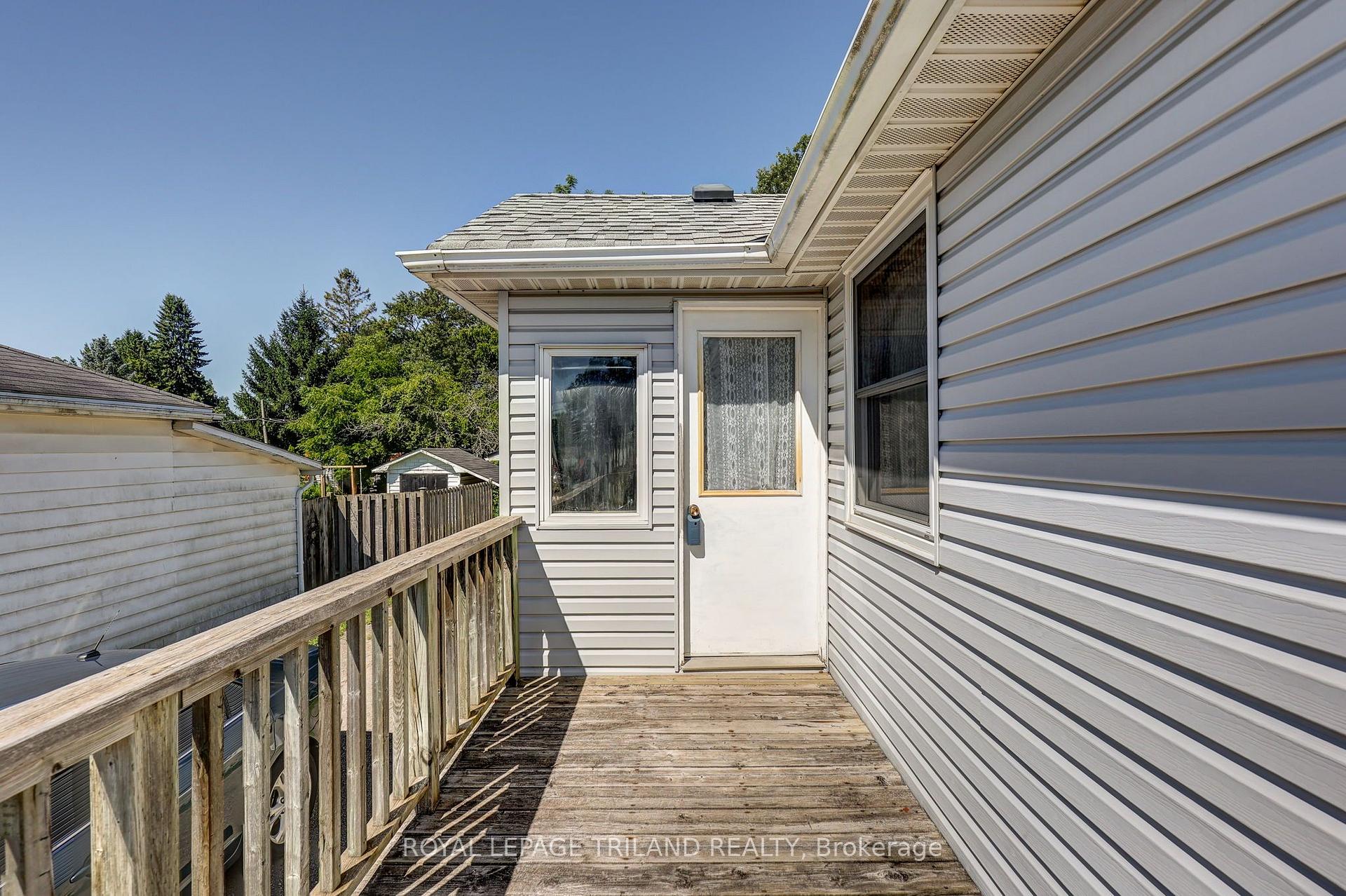 Photo 6 of 178 Balaclava Street, St. Thomas — HOMEH