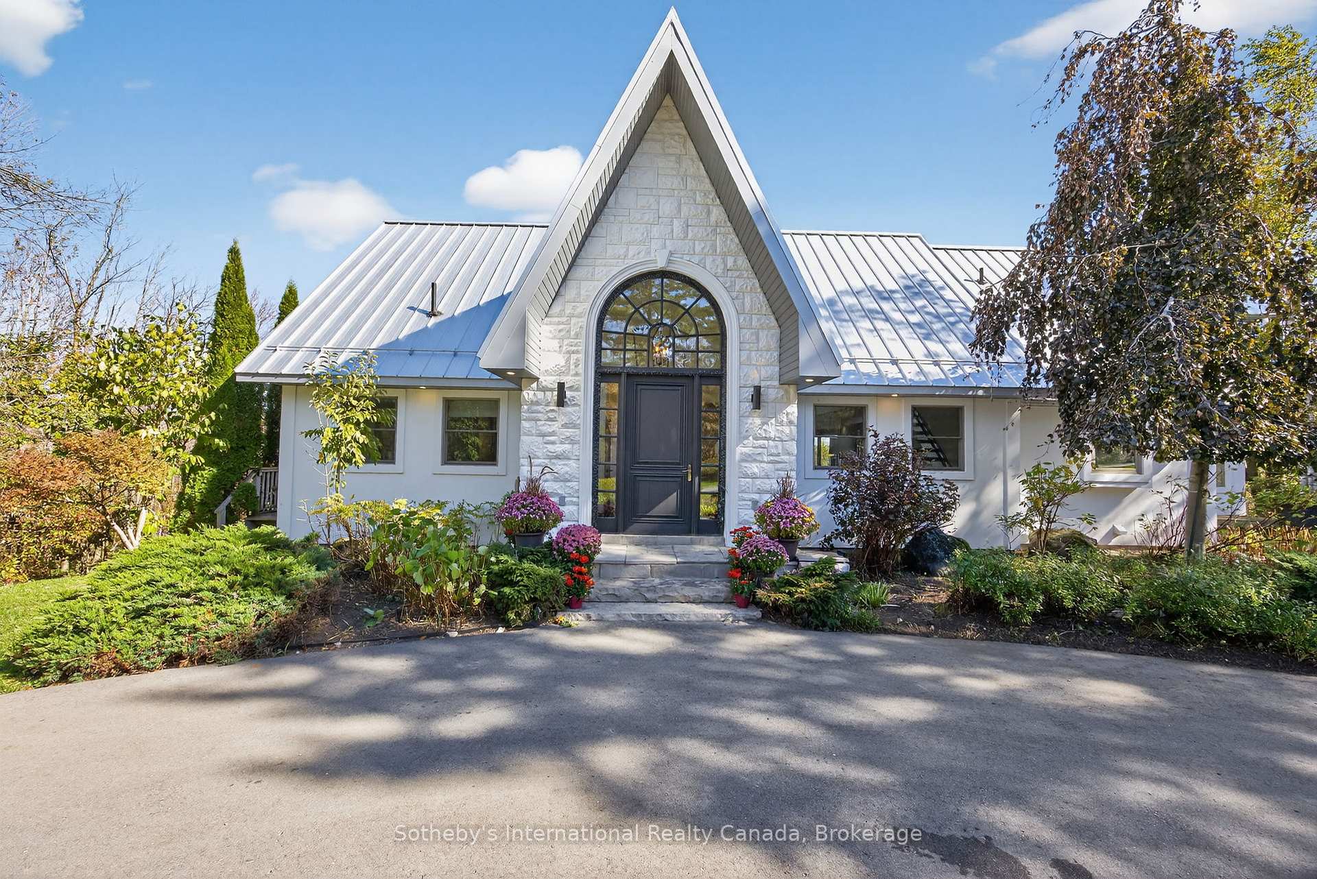 Photo 7 of 589374 19 Grey Road, Blue Mountains — HOMEH