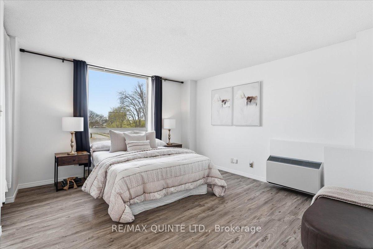 Photo 16 of Unit 201, 344 Front Street, Belleville, Belleville Ward — HOMEH