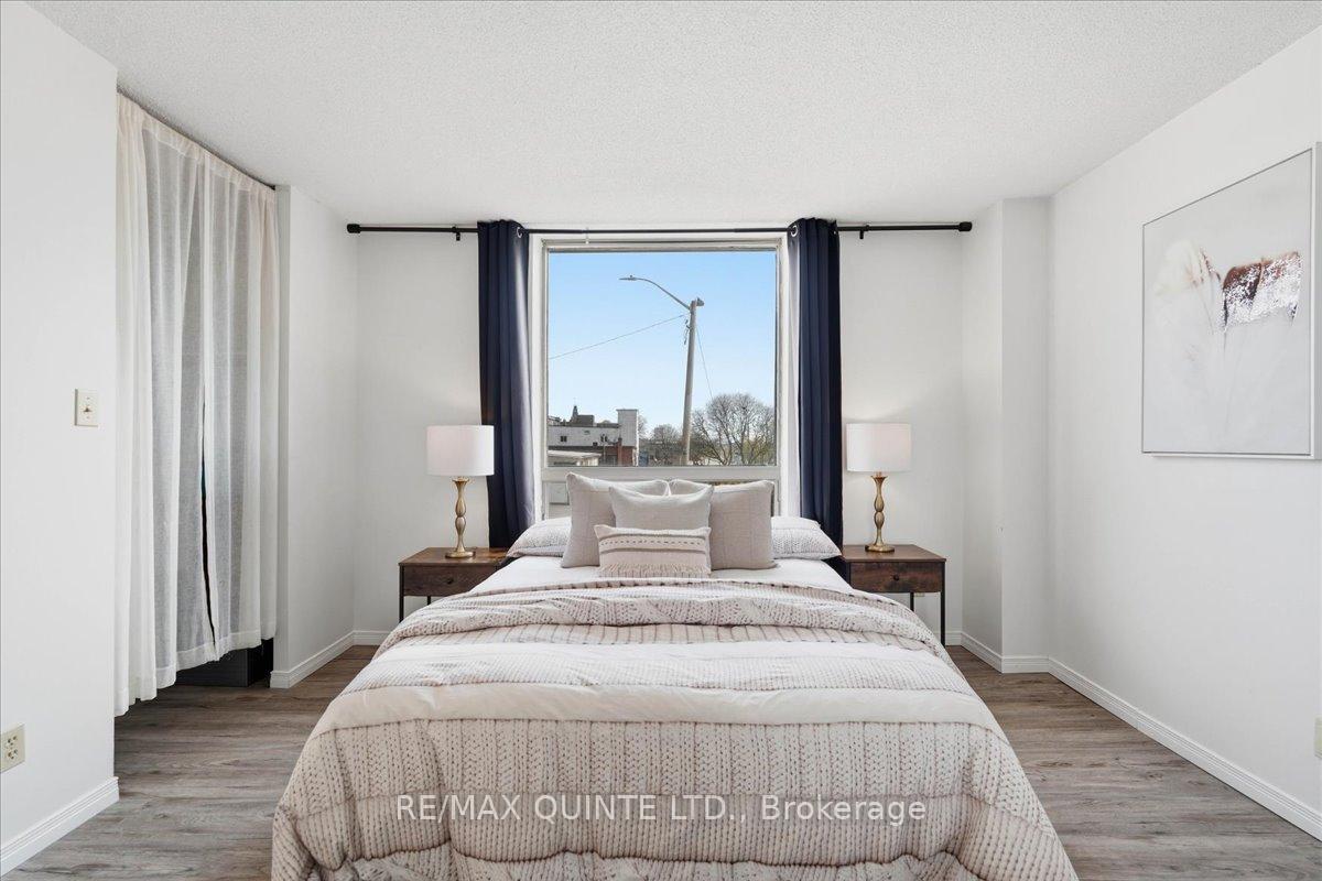 Photo 17 of Unit 201, 344 Front Street, Belleville, Belleville Ward — HOMEH