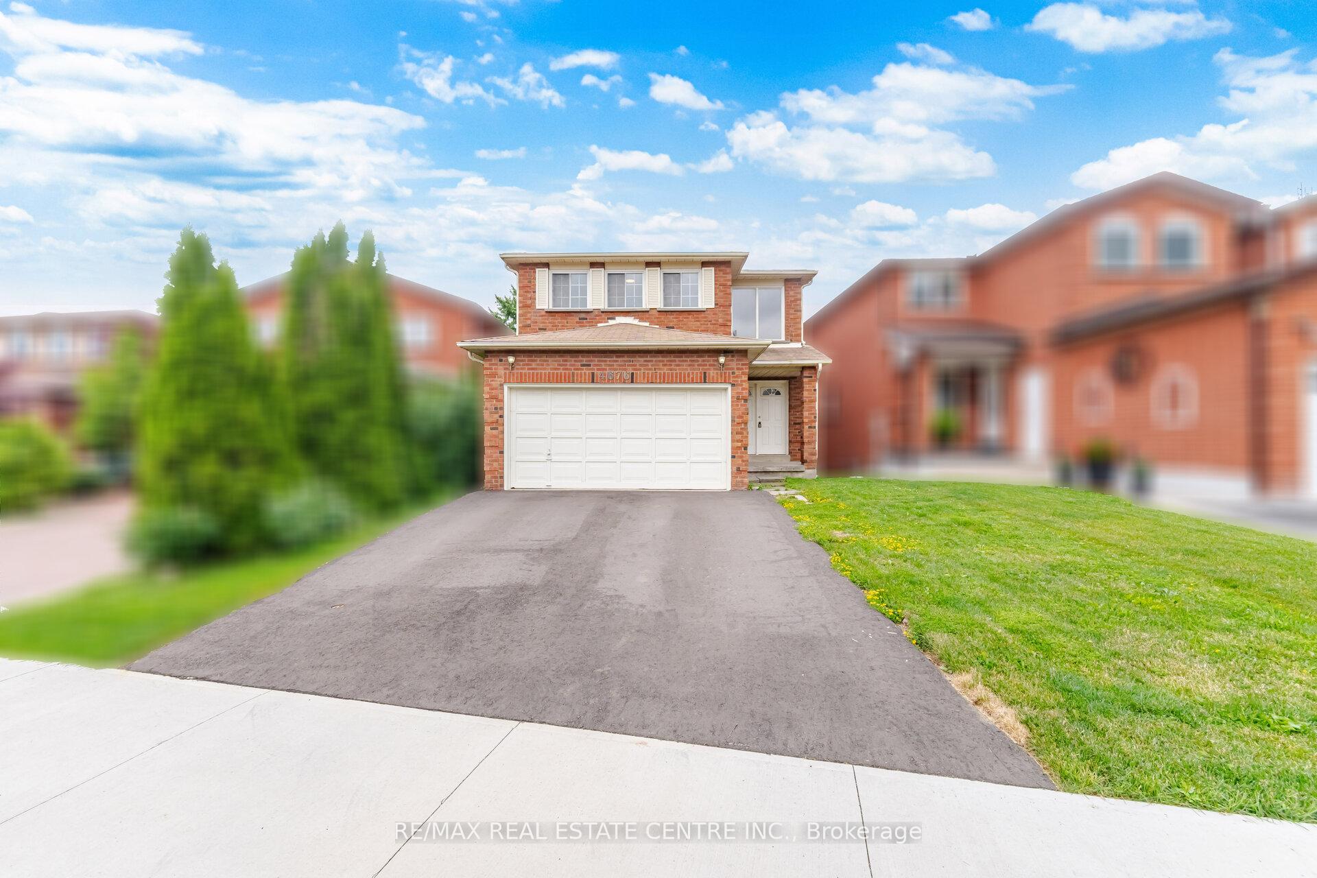 Photo 3 of 4676 Owl Circle, Mississauga, Hurontario — HOMEH