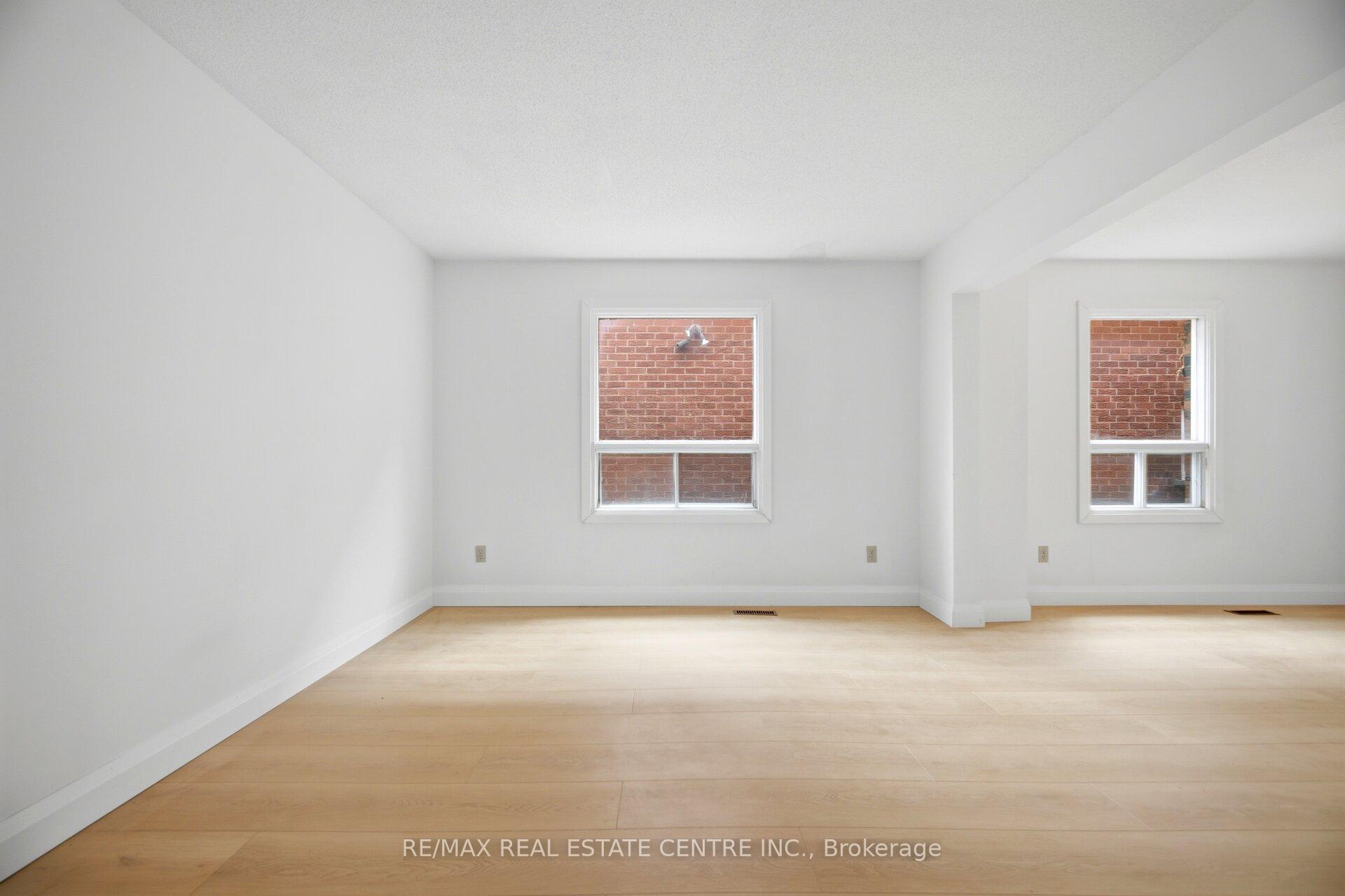Photo 10 of 4676 Owl Circle, Mississauga, Hurontario — HOMEH