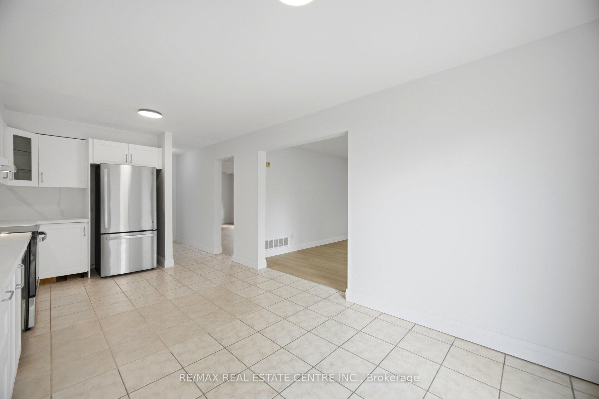 Photo 22 of 4676 Owl Circle, Mississauga, Hurontario — HOMEH