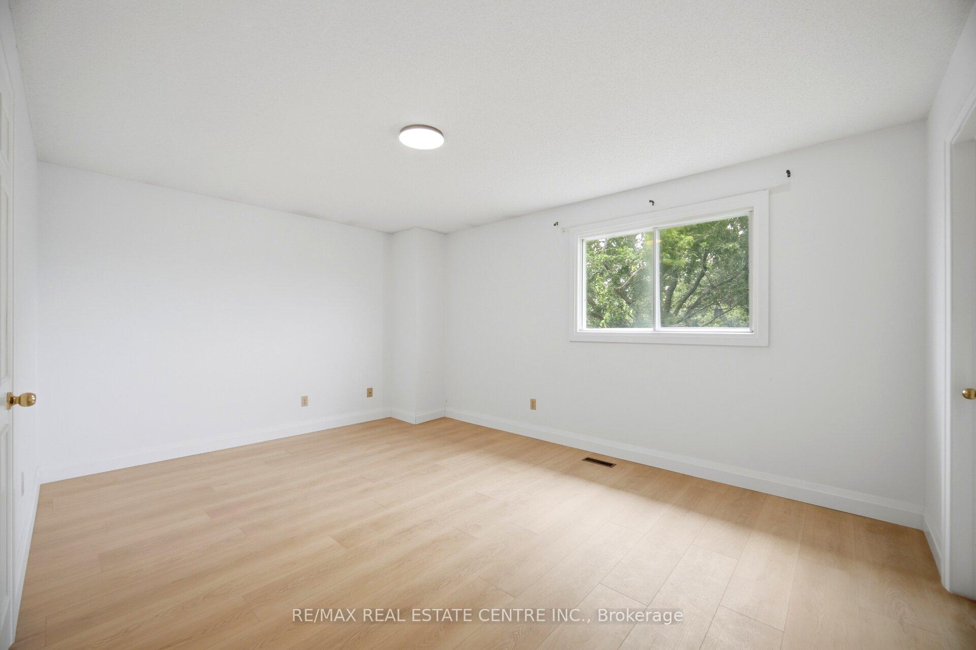 Photo 30 of 4676 Owl Circle, Mississauga, Hurontario — HOMEH