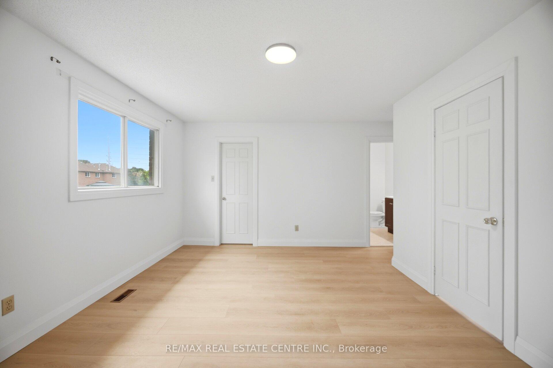 Photo 32 of 4676 Owl Circle, Mississauga, Hurontario — HOMEH