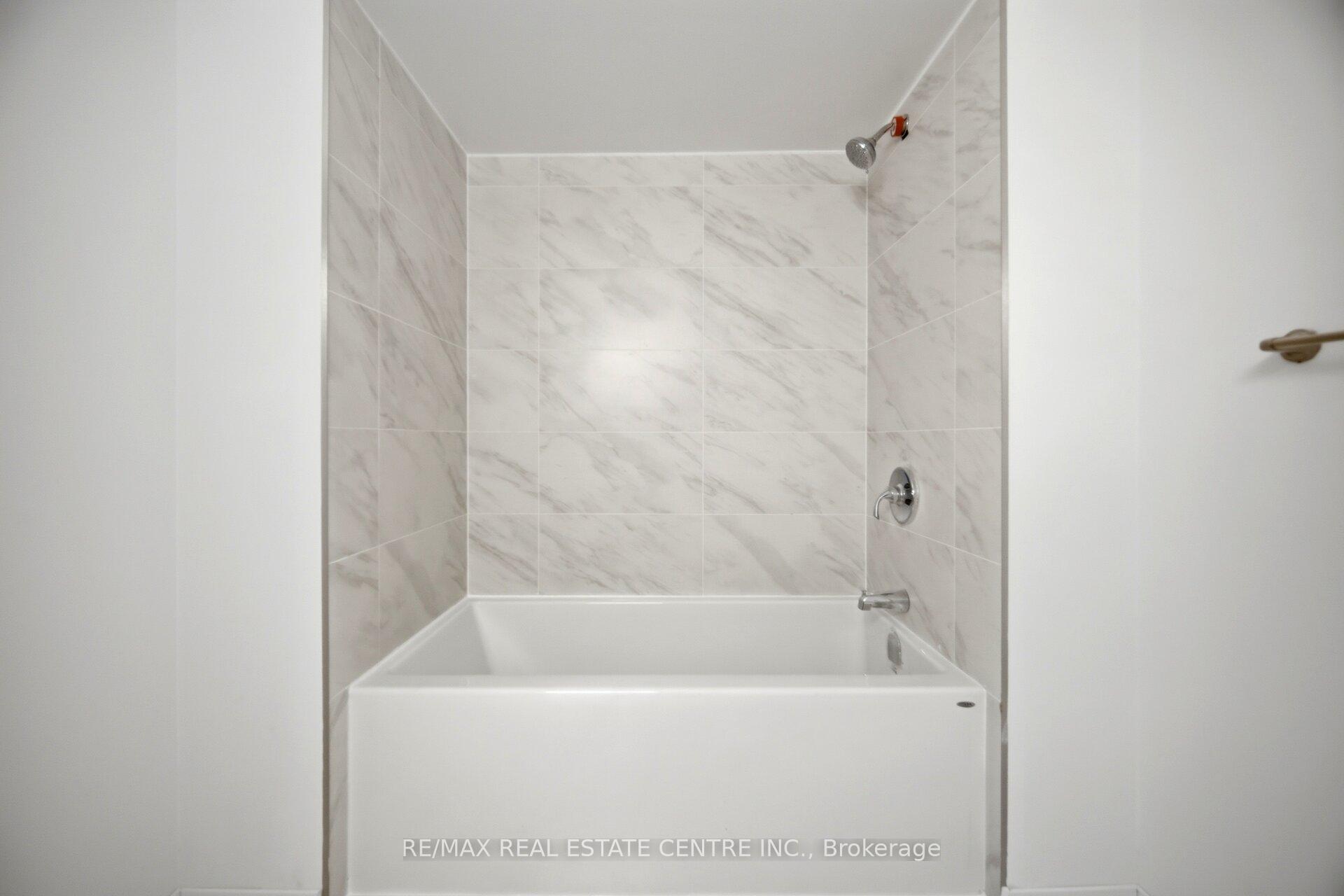 Photo 34 of 4676 Owl Circle, Mississauga, Hurontario — HOMEH