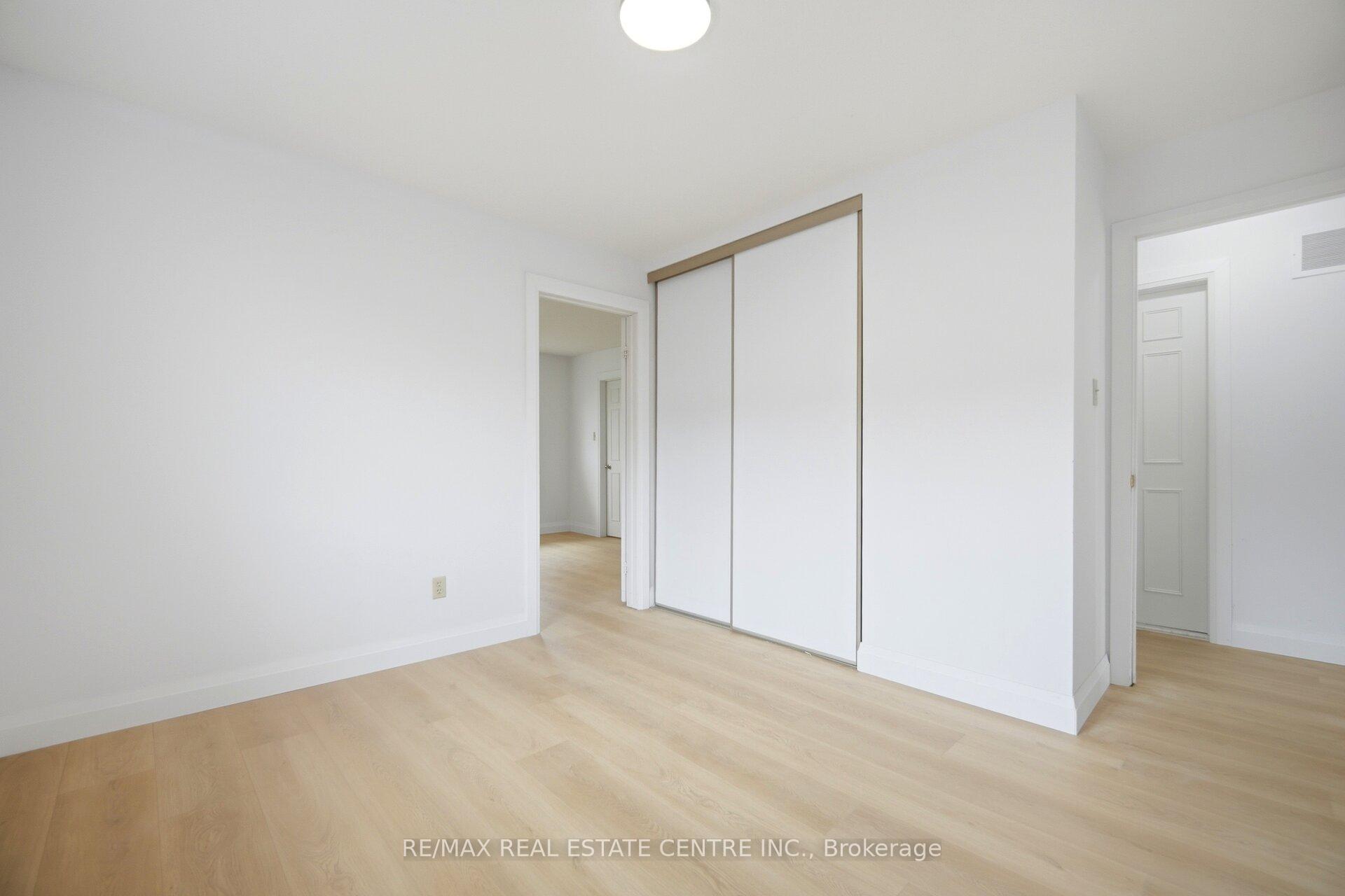 Photo 36 of 4676 Owl Circle, Mississauga, Hurontario — HOMEH