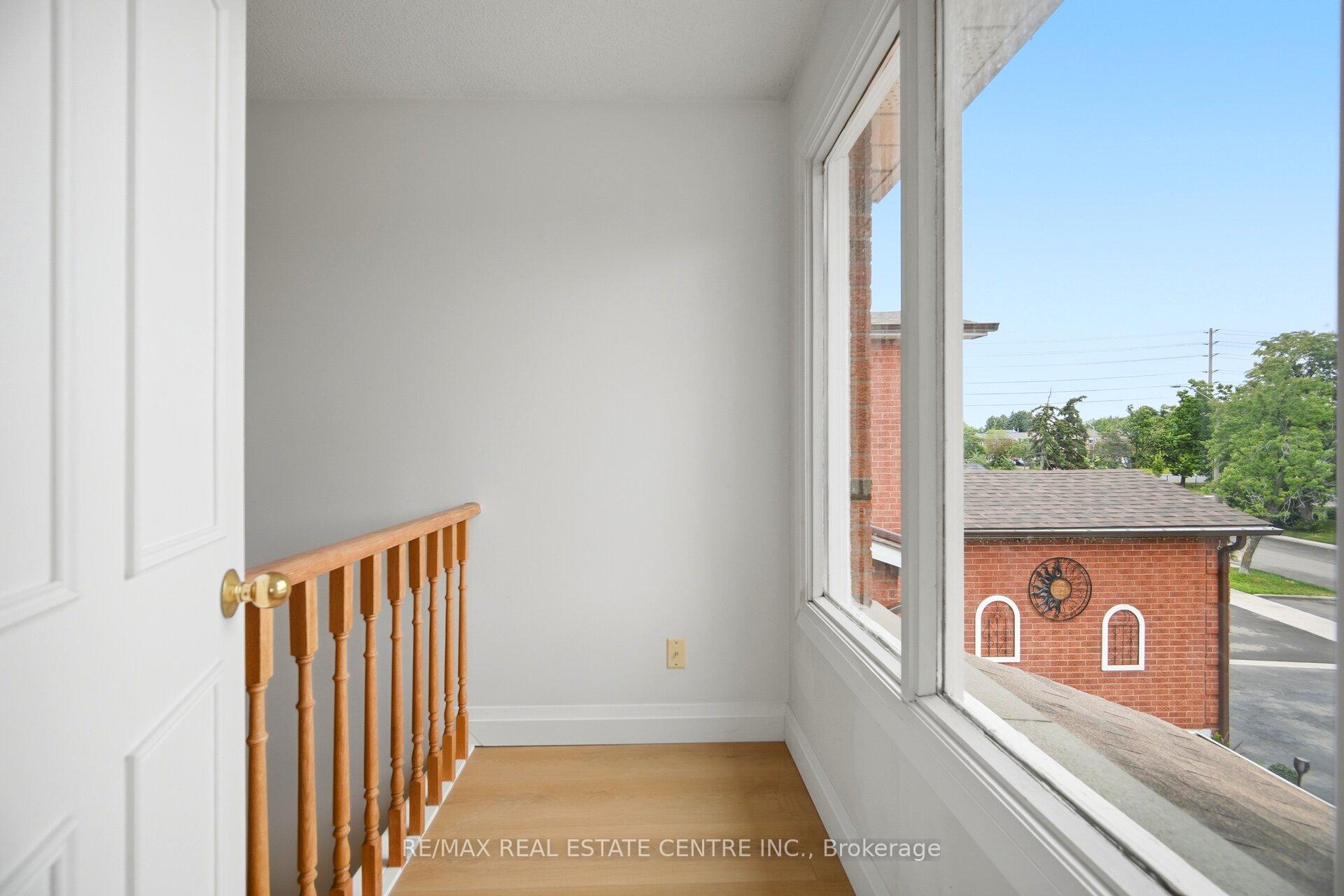 Photo 39 of 4676 Owl Circle, Mississauga, Hurontario — HOMEH