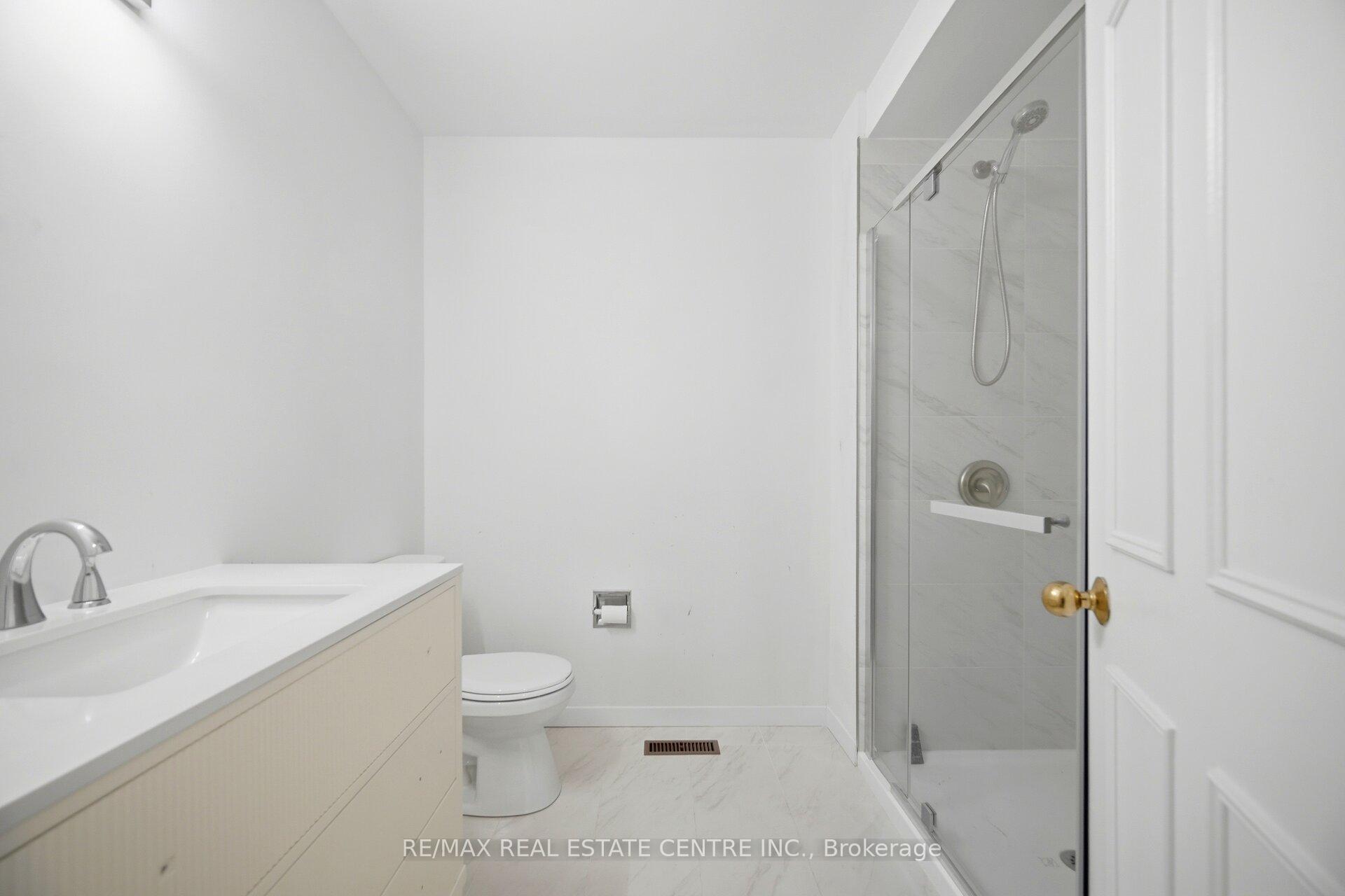 Photo 43 of 4676 Owl Circle, Mississauga, Hurontario — HOMEH
