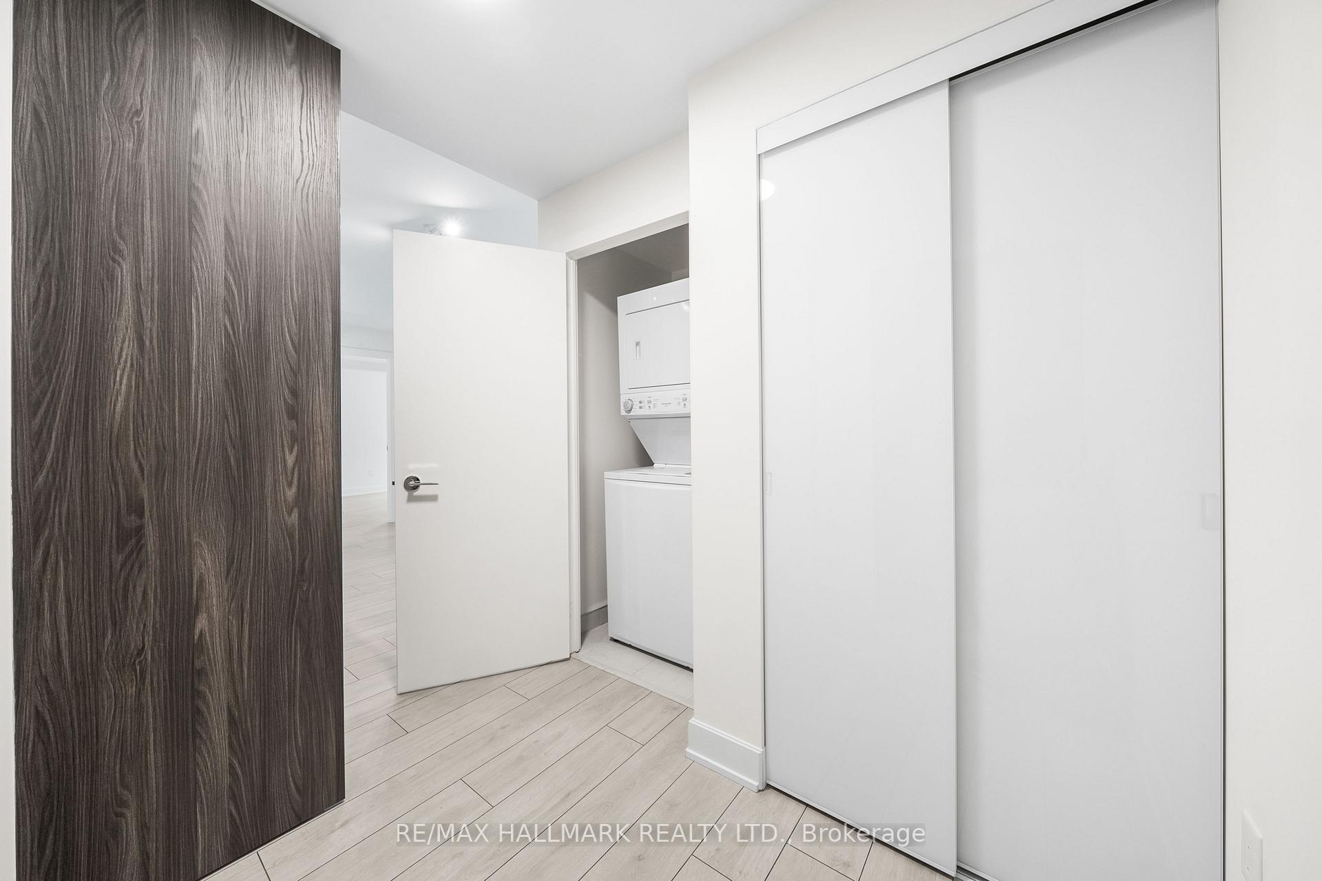 Photo 8 of Unit 1813, 35 Mercer Street, Toronto, Waterfront Communities — HOMEH