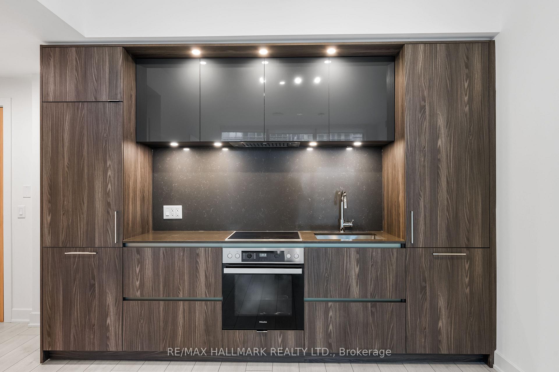 Photo 9 of Unit 1813, 35 Mercer Street, Toronto, Waterfront Communities — HOMEH
