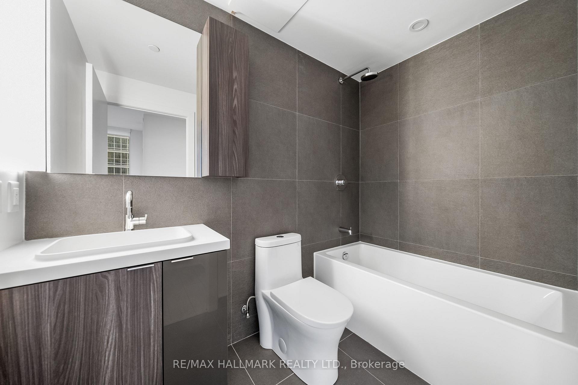 Photo 11 of Unit 1813, 35 Mercer Street, Toronto, Waterfront Communities — HOMEH