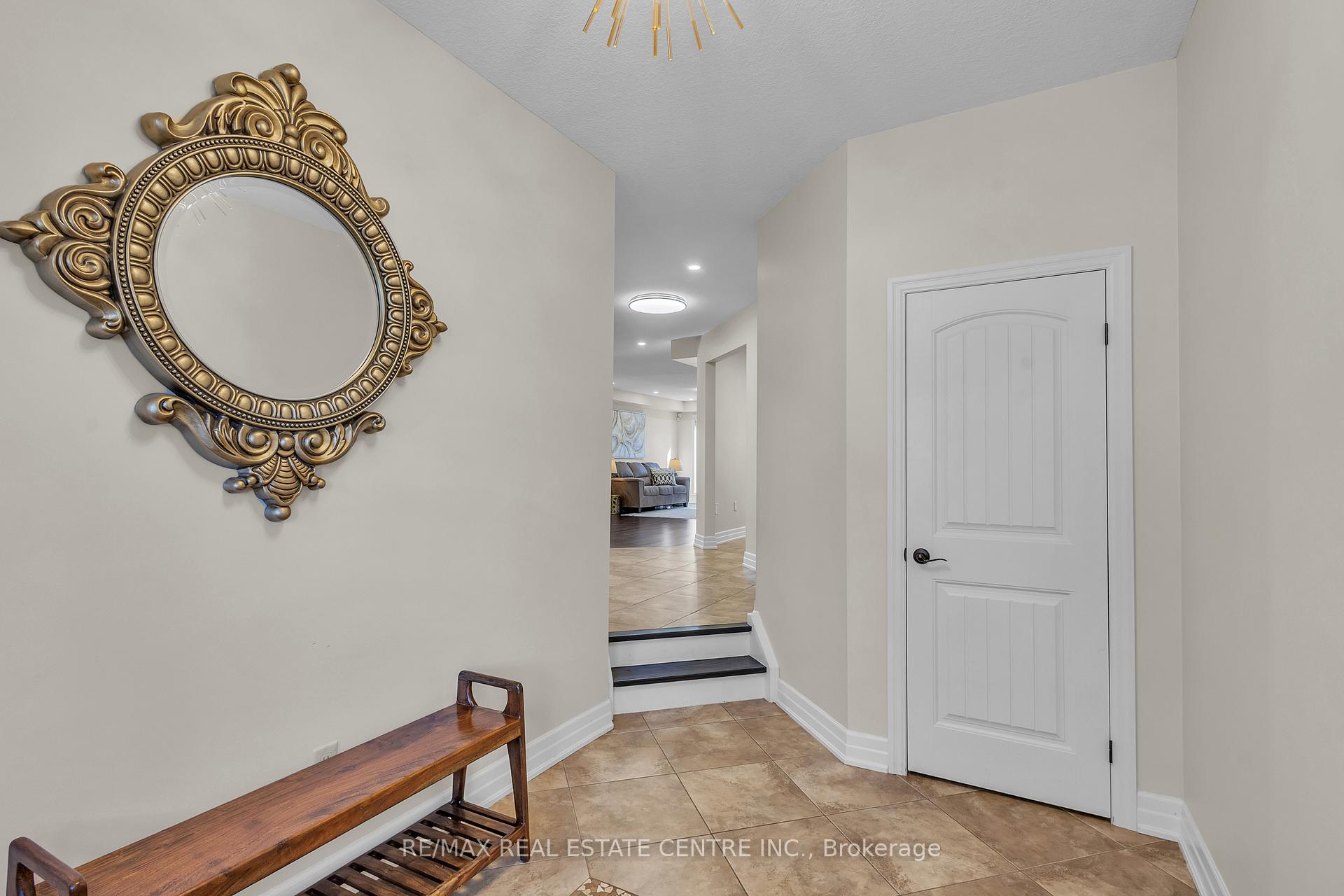 Photo 5 of 237 Goodwin Drive, Guelph, Pineridge/Westminster Woods — HOMEH