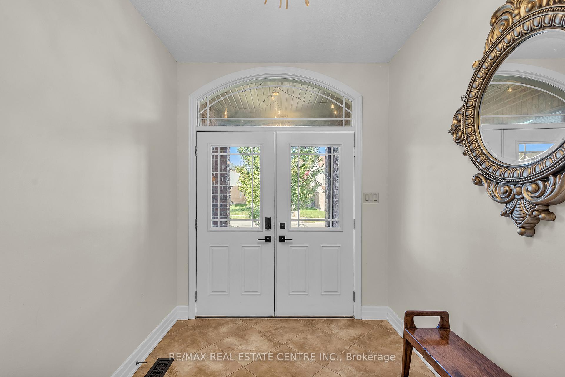 Photo 6 of 237 Goodwin Drive, Guelph, Pineridge/Westminster Woods — HOMEH