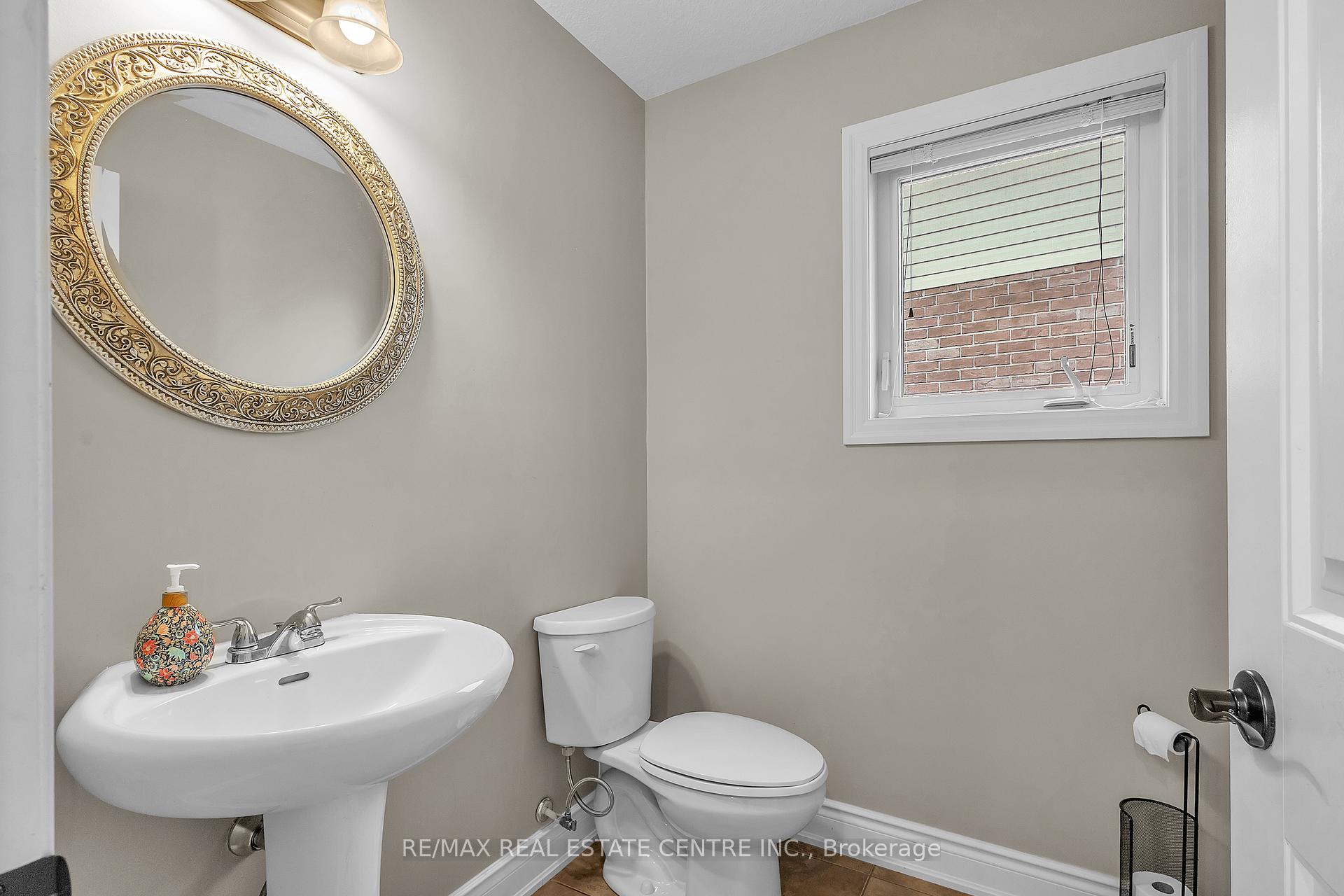 Photo 8 of 237 Goodwin Drive, Guelph, Pineridge/Westminster Woods — HOMEH