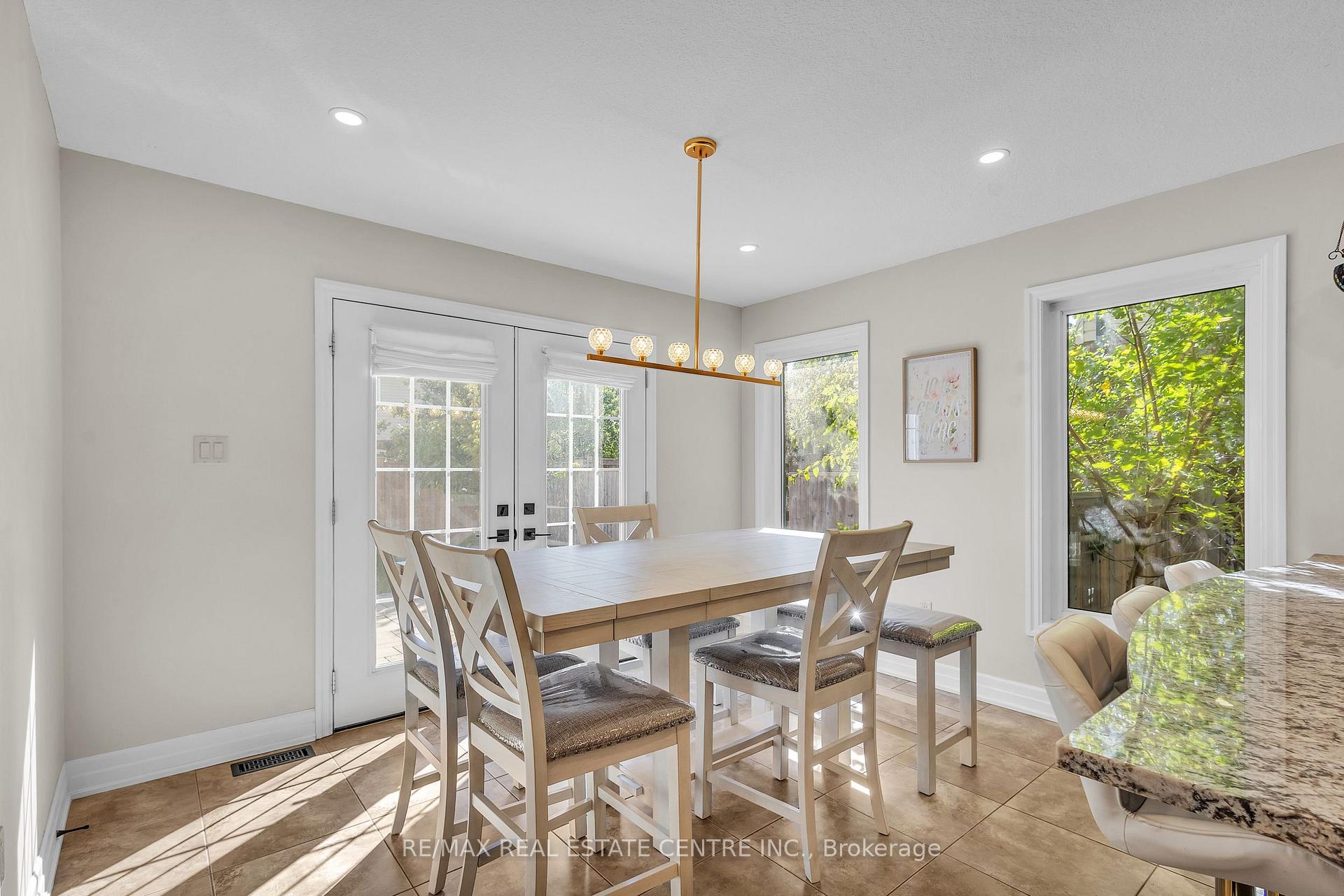 Photo 13 of 237 Goodwin Drive, Guelph, Pineridge/Westminster Woods — HOMEH