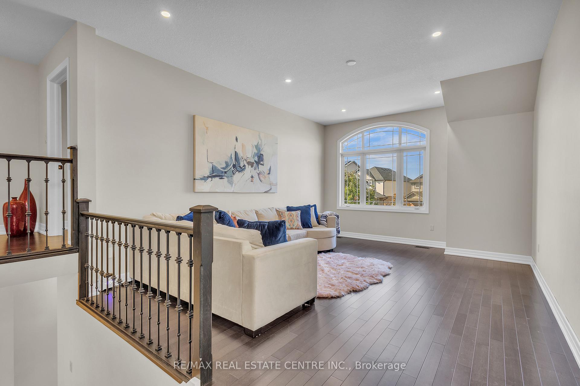 Photo 18 of 237 Goodwin Drive, Guelph, Pineridge/Westminster Woods — HOMEH