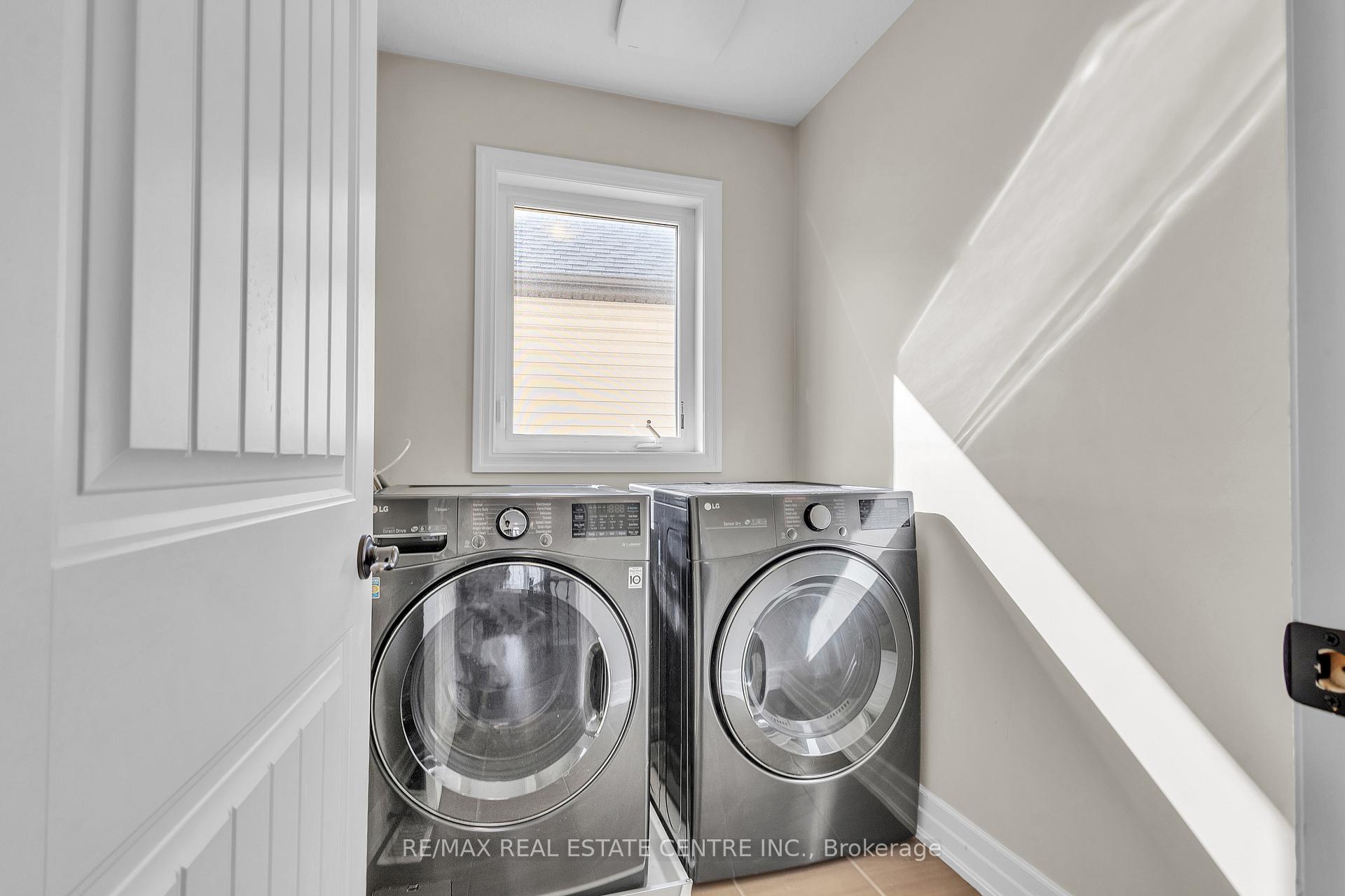 Photo 20 of 237 Goodwin Drive, Guelph, Pineridge/Westminster Woods — HOMEH