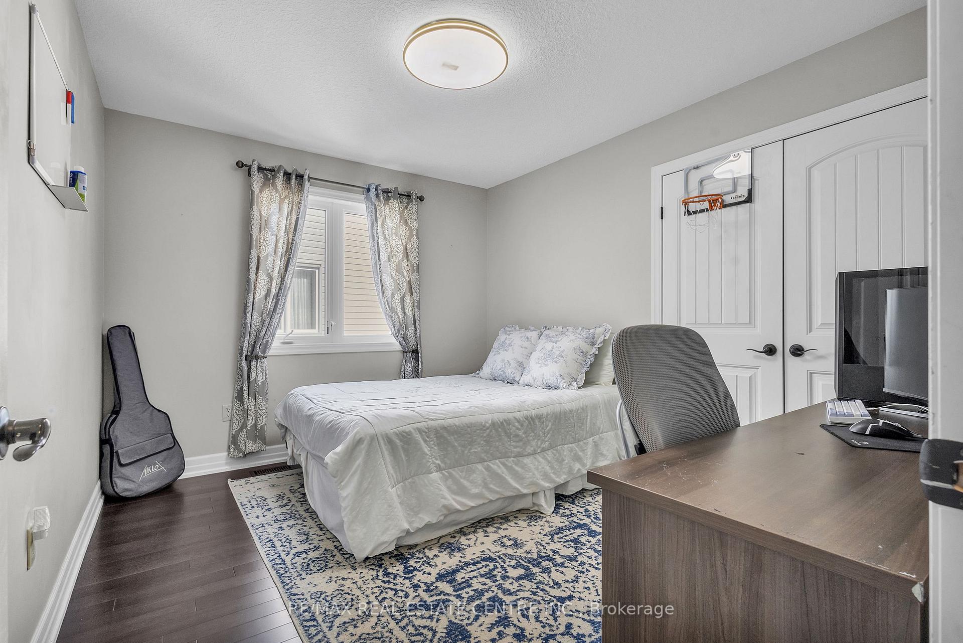 Photo 26 of 237 Goodwin Drive, Guelph, Pineridge/Westminster Woods — HOMEH